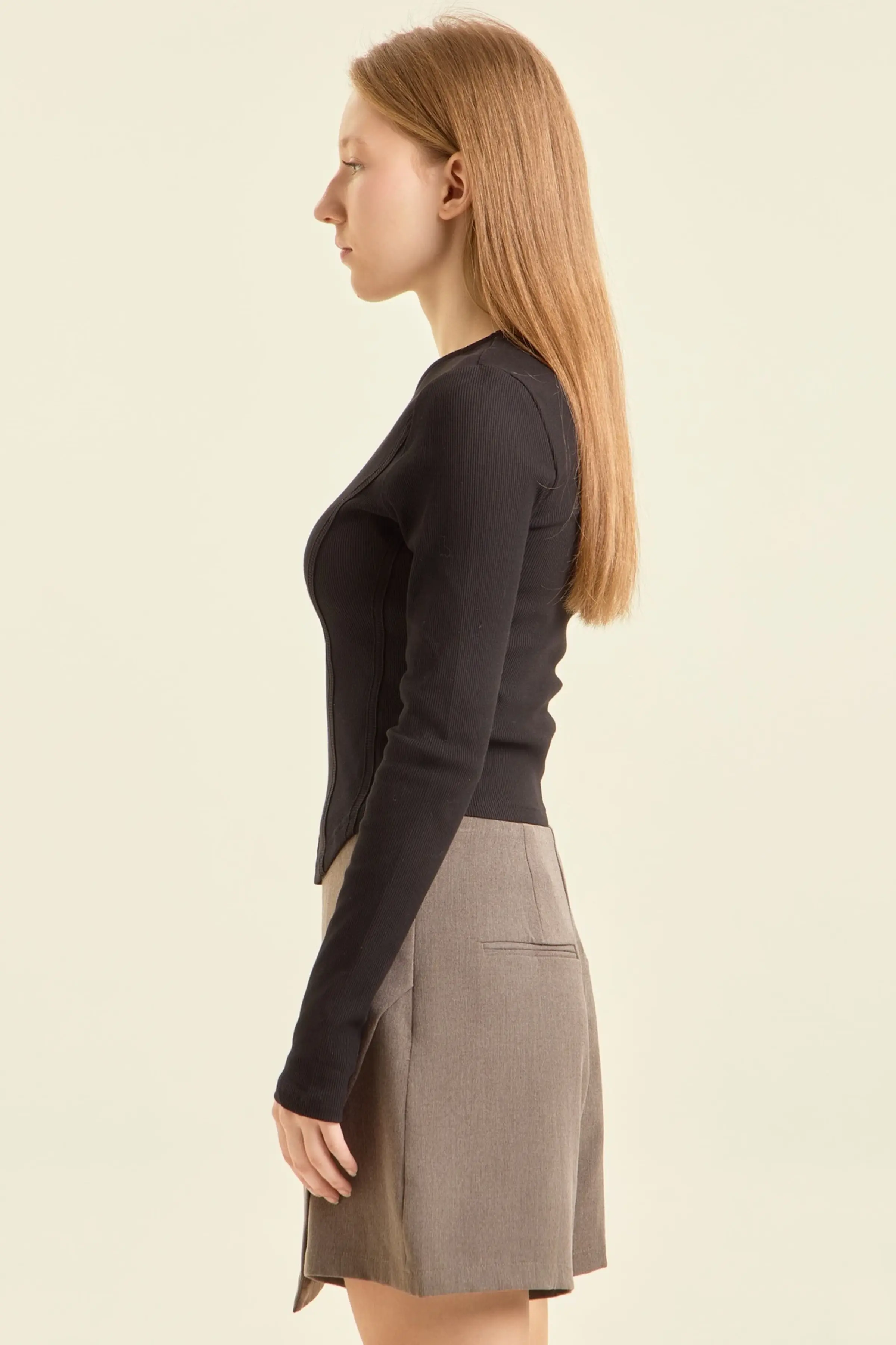 Лонгслив черный для женщин 47152-1 59