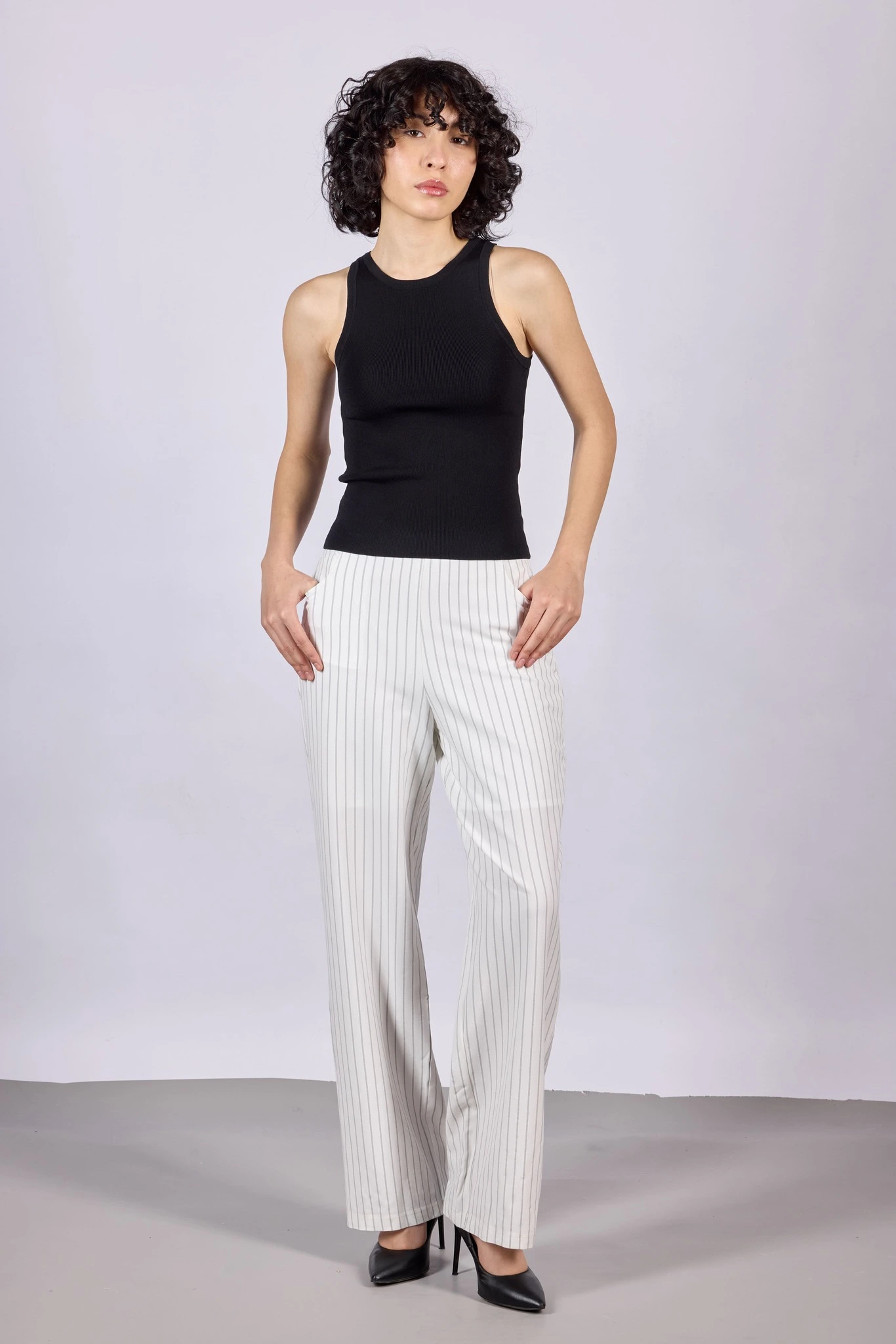 Топ черный для женщин 44112-1 46