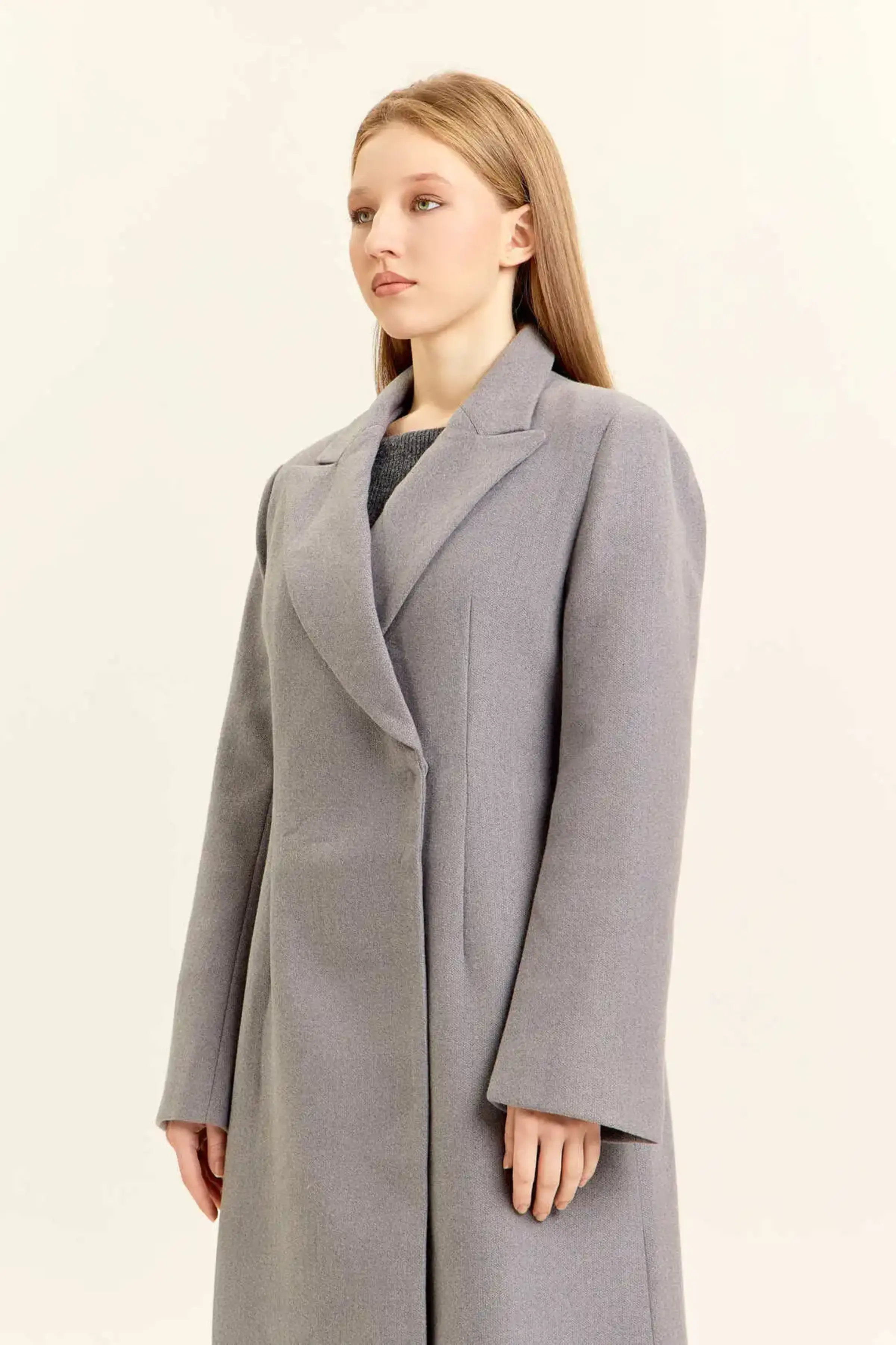 Пальто серый для женщин 47106-61 53
