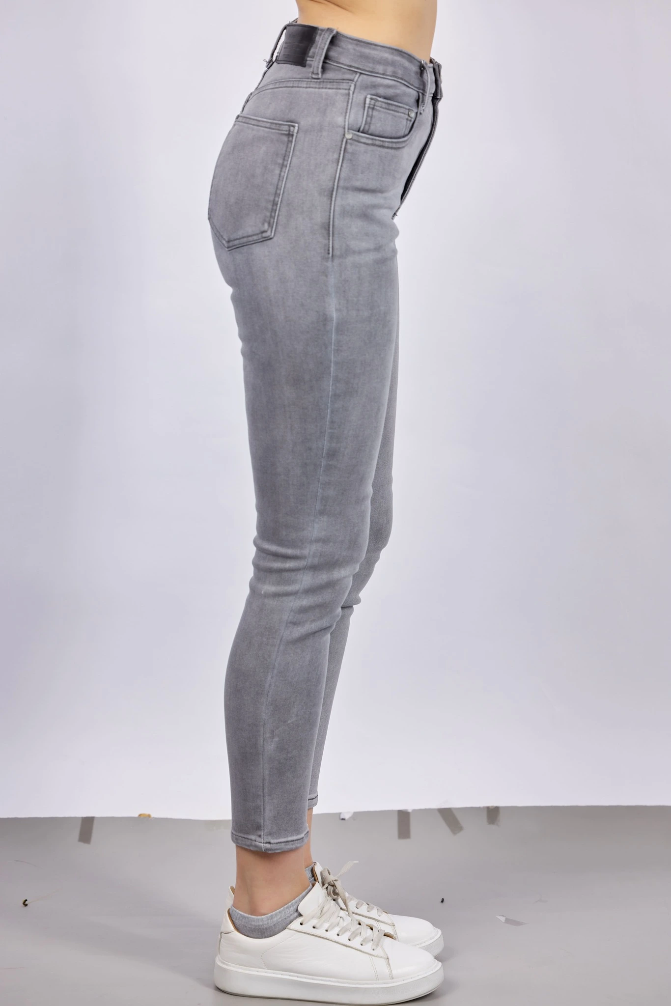 Джинсы серый для женщин 43245-61 74