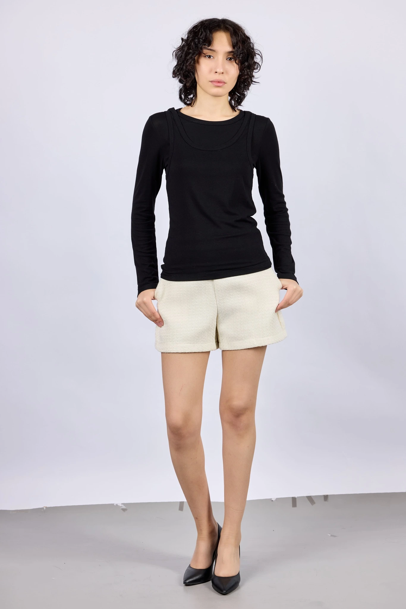 Лонгслив черный для женщин 43228-1 59