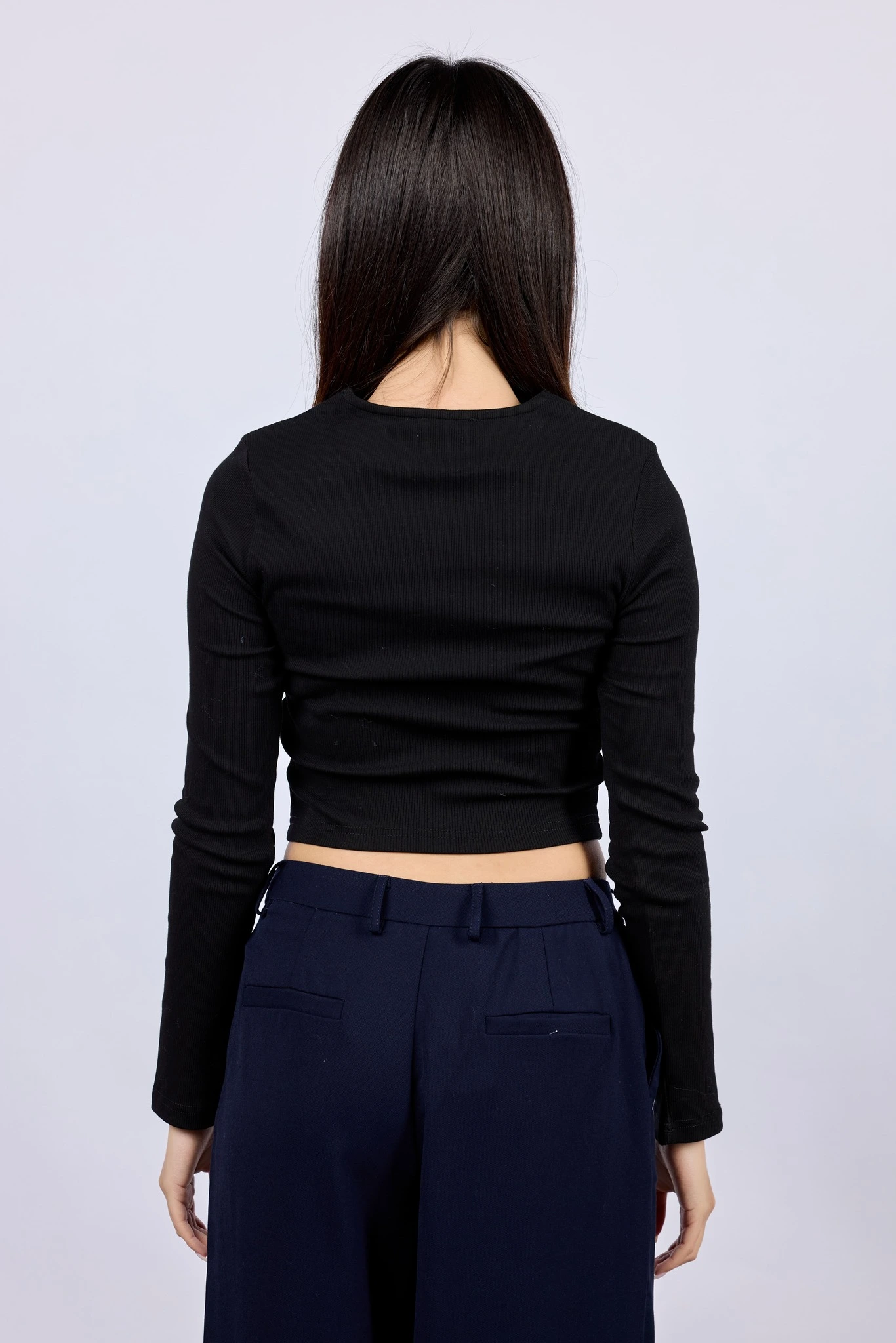 Лонгслив черный для женщин 43164-1 59