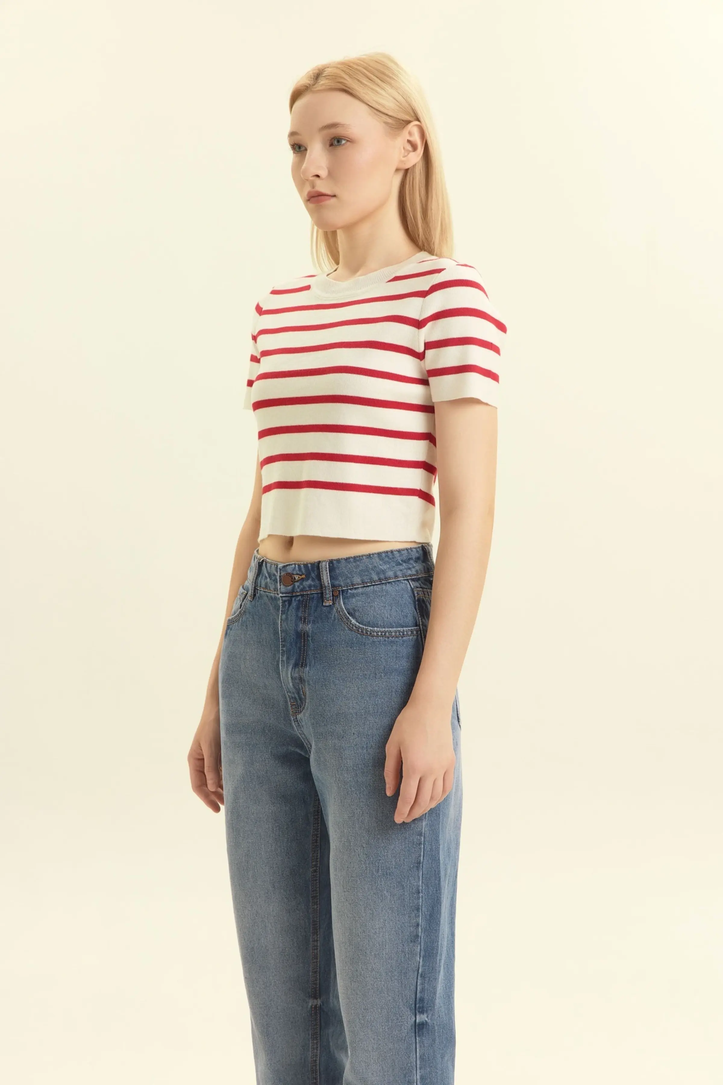 Джемпер бело-красная полоска для женщин 46342-50 60