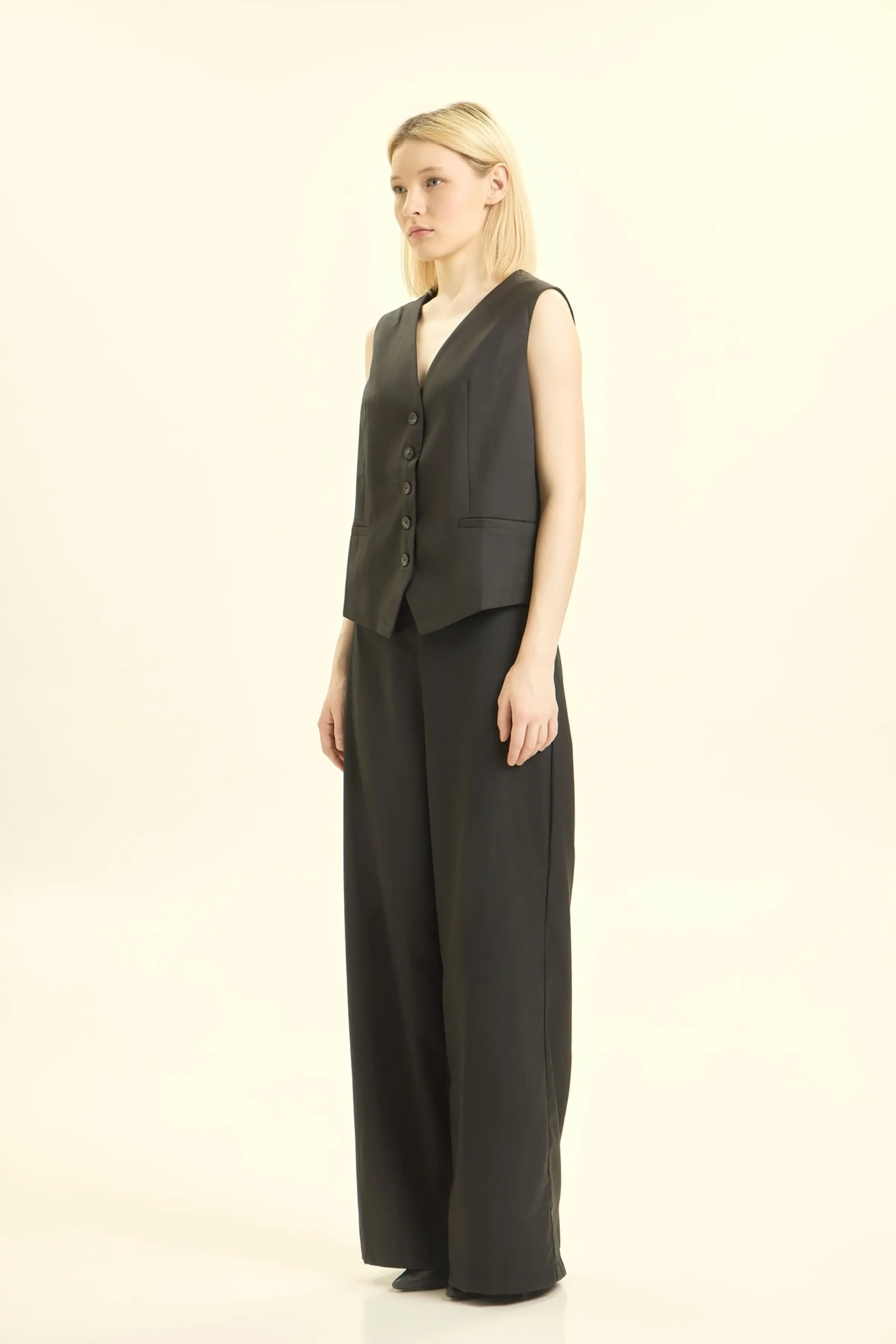 Жилетка черный для женщин 46135-1 68