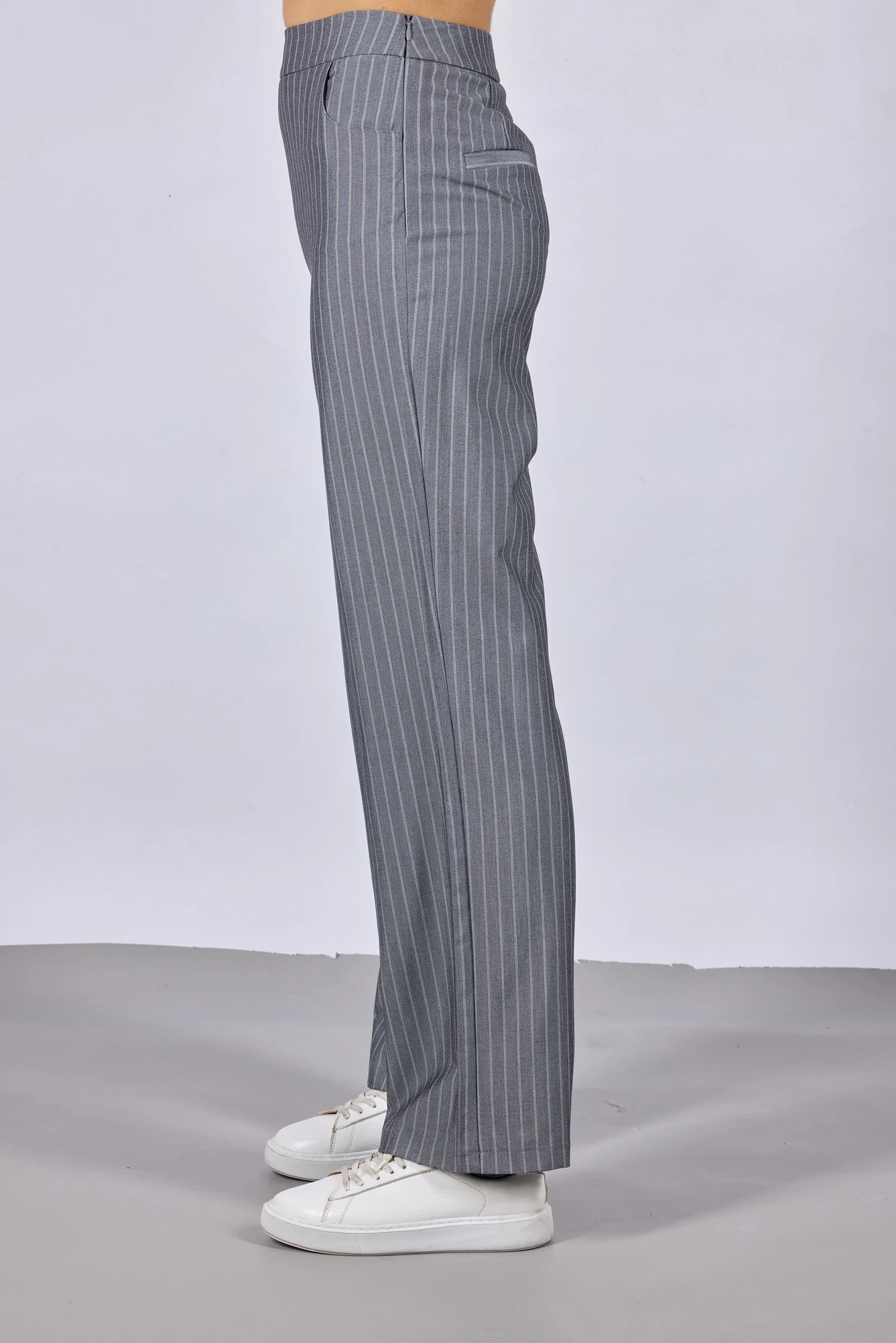 Брюки бело-серая полоска для женщин 44110-49 71