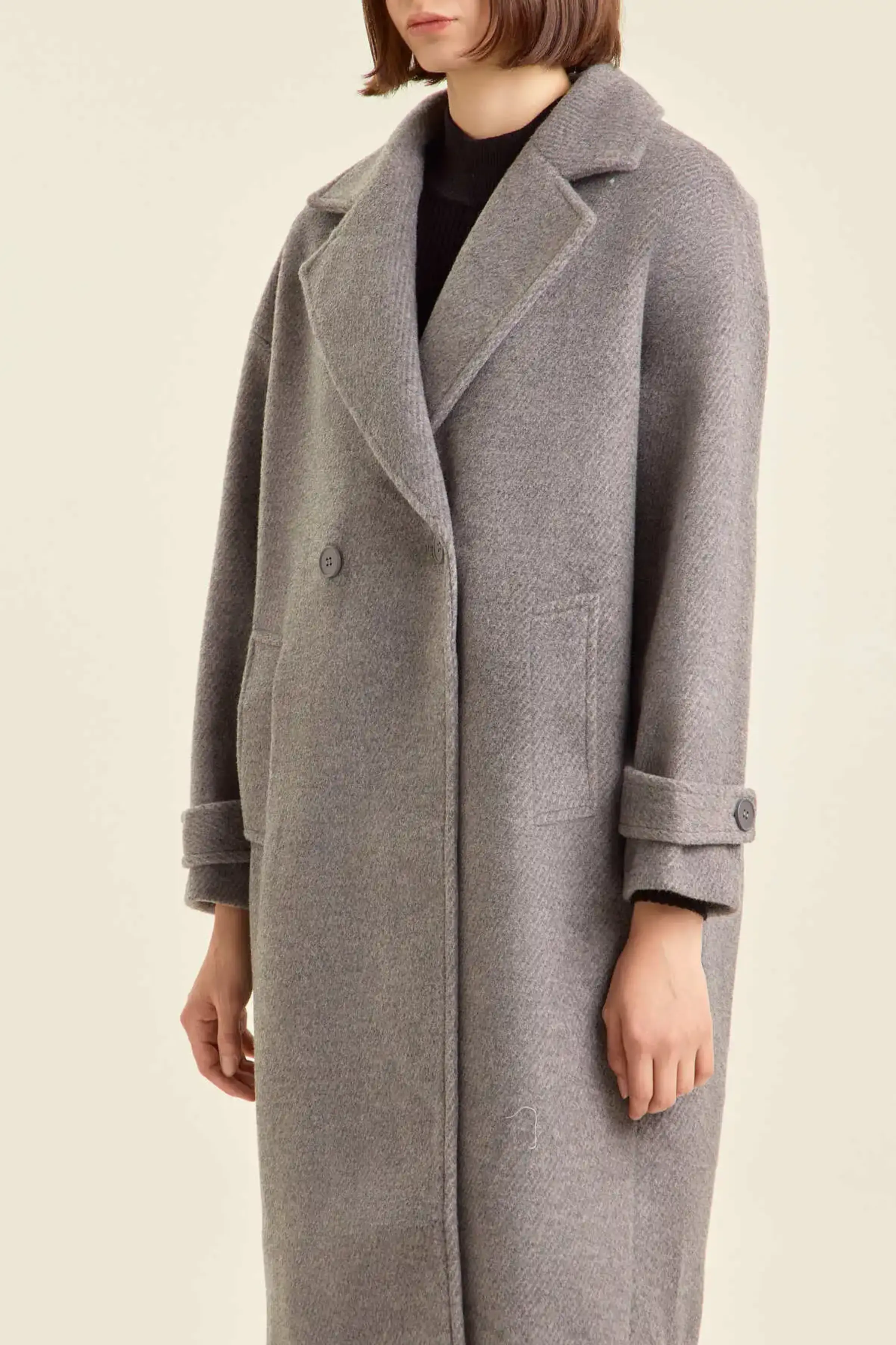 Пальто серый для женщин 47111-61 53