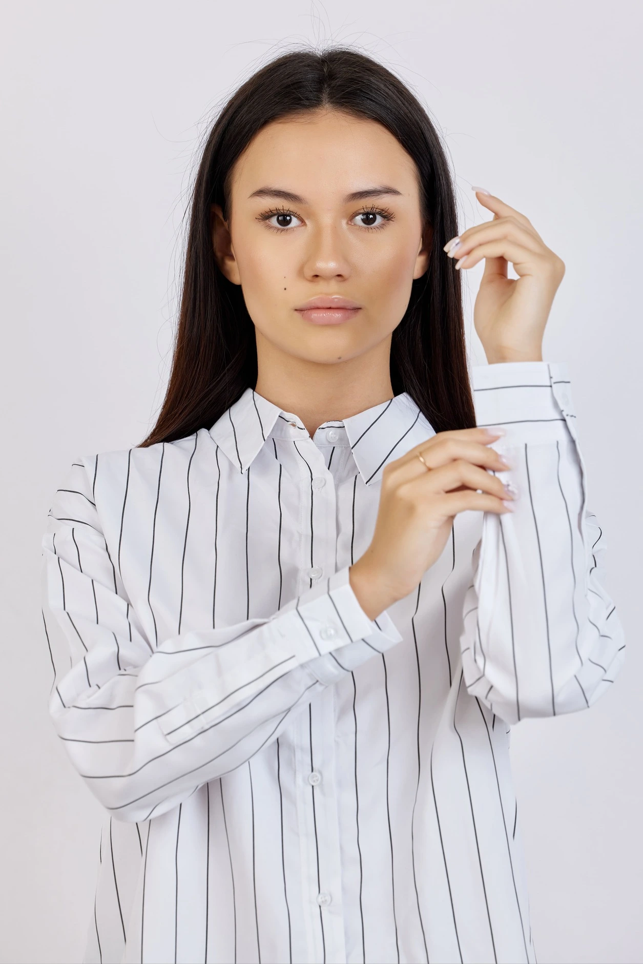 Рубашка бело-черная полоска для женщин 43127-46 66