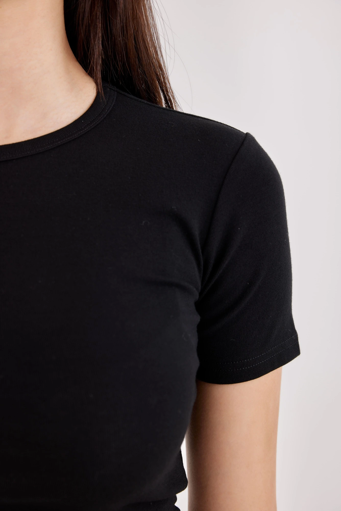 Футболка черный для женщин 41104-1 67