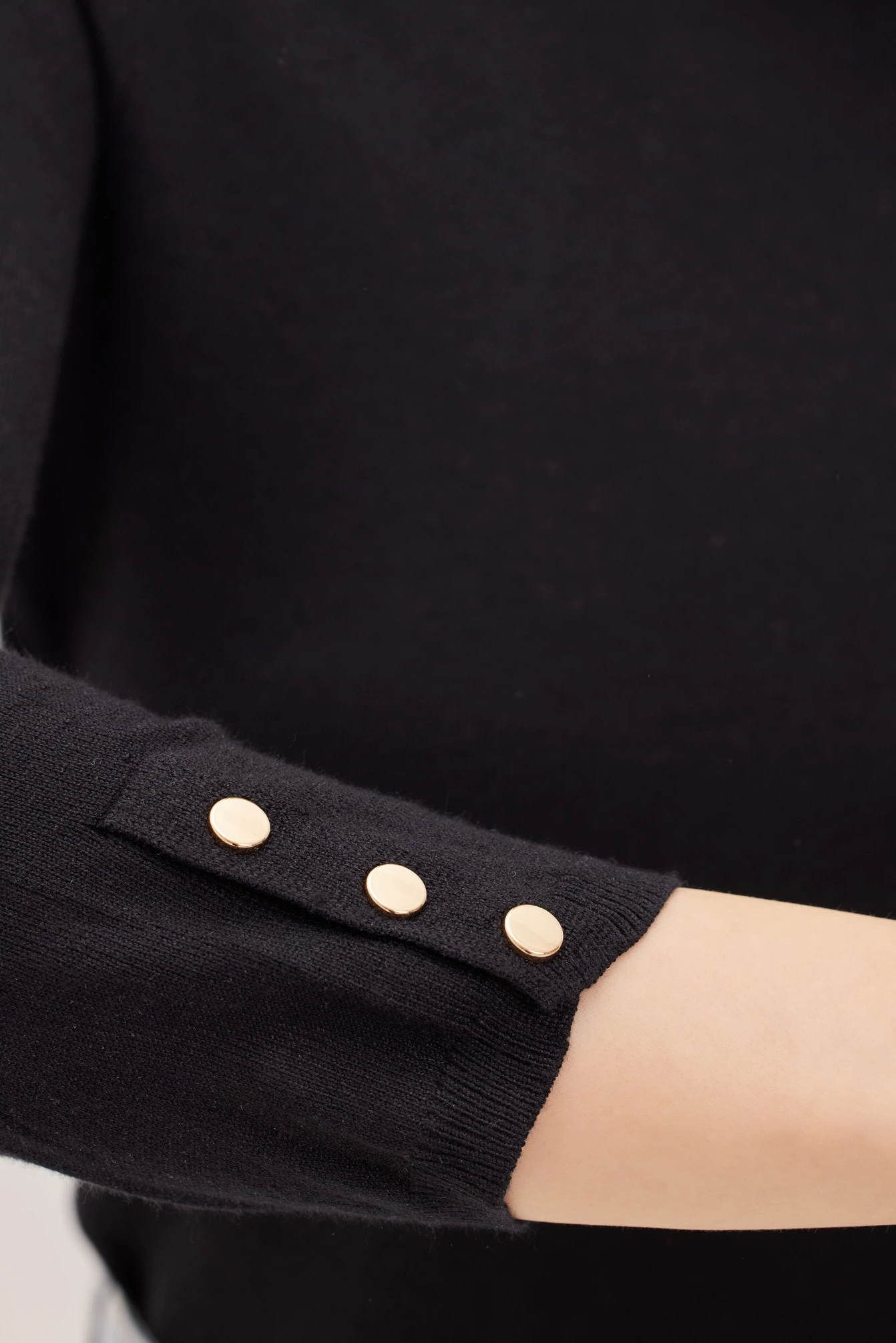 Джемпер черный для женщин 42258-1 60