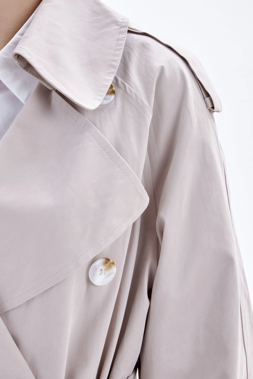 Плащ бежевый для женщин 353/521/38280-15 49