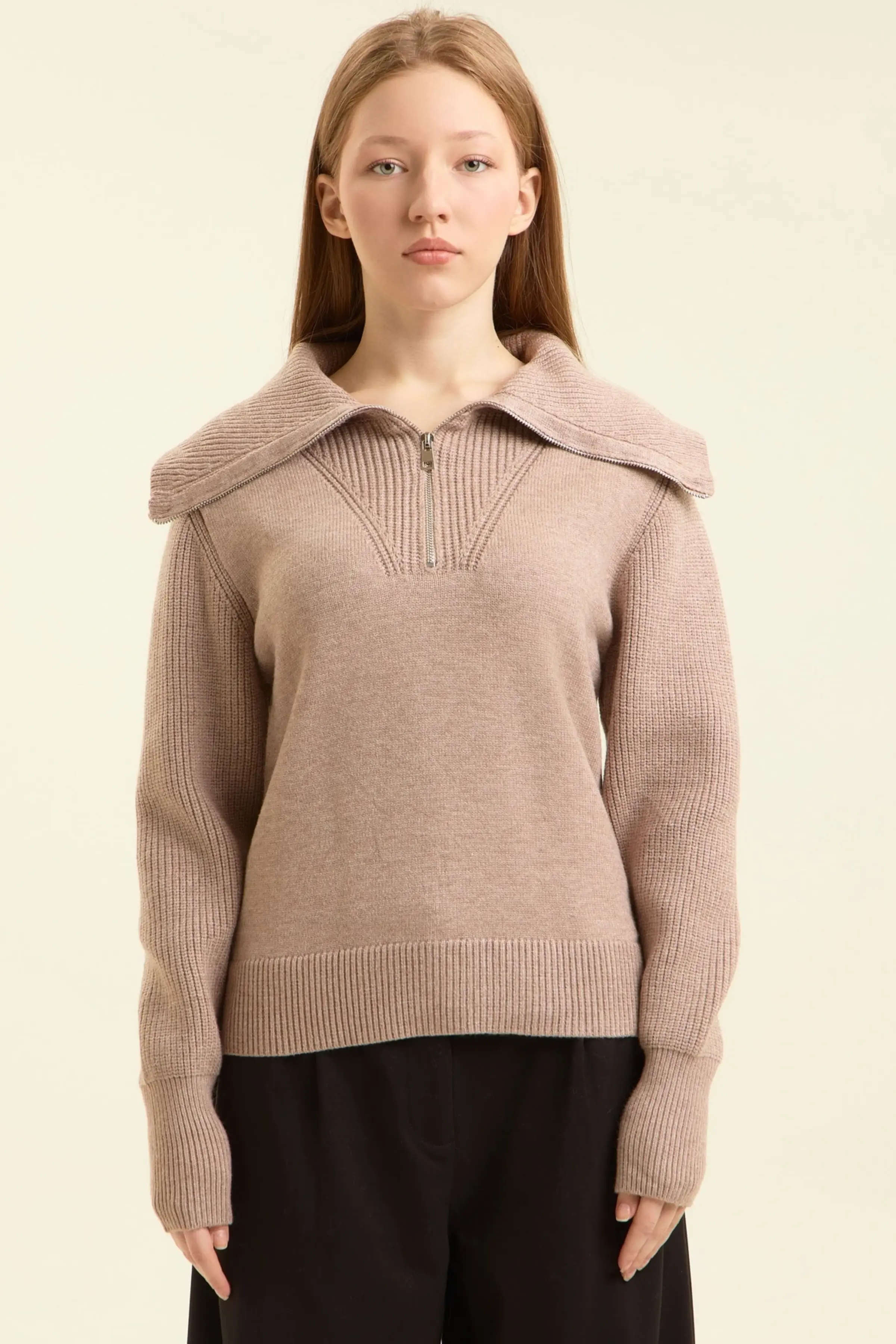 Свитер бежевый для женщин 47158-15 65