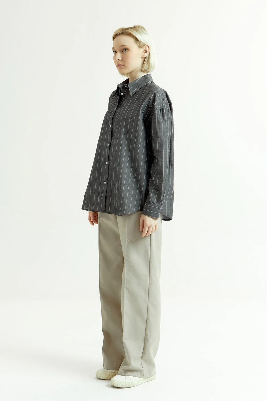 Рубашка бело-серая полоска для женщин 43127-49 66