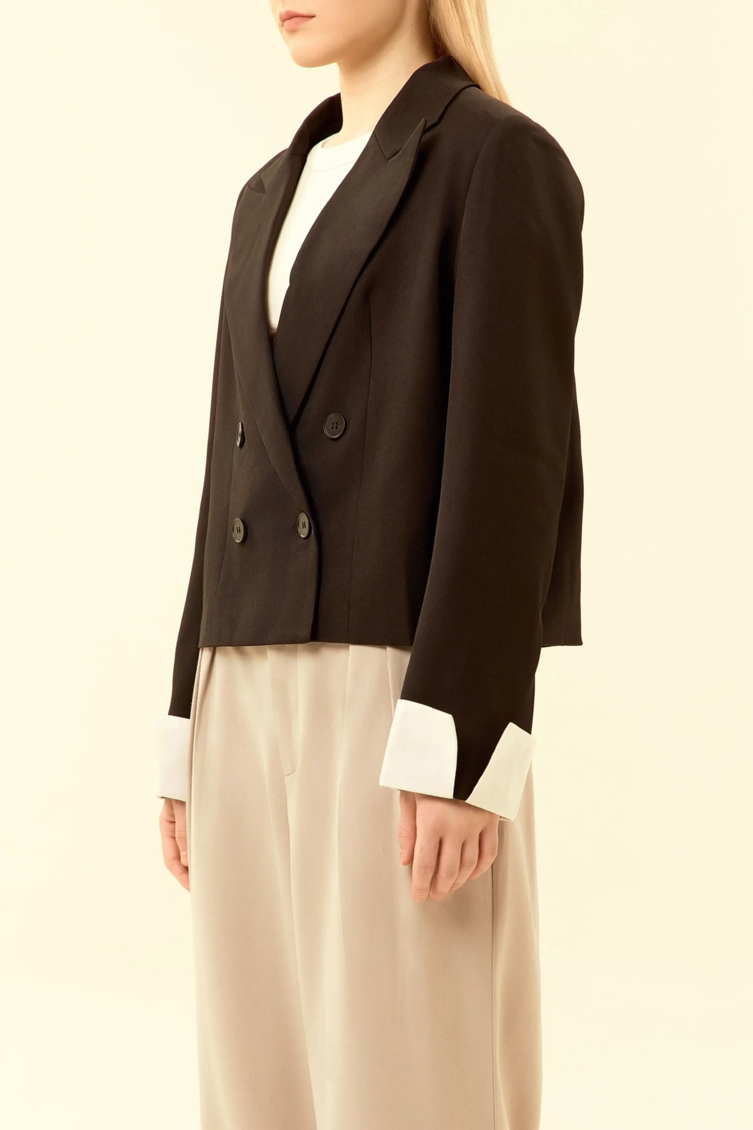 Жакет черный для женщин 46114-1 64