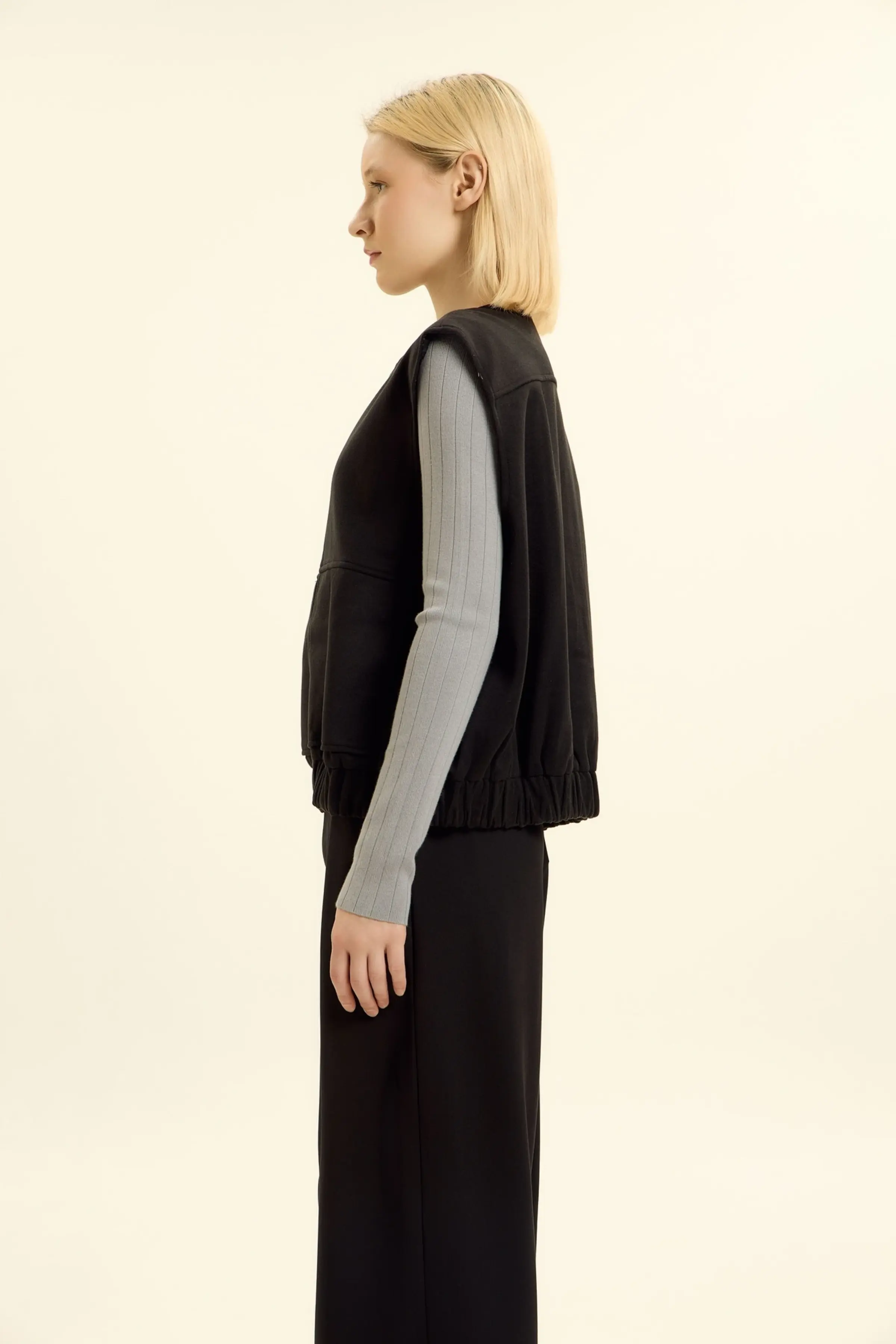 Жилетка черный для женщин 46259-1 58