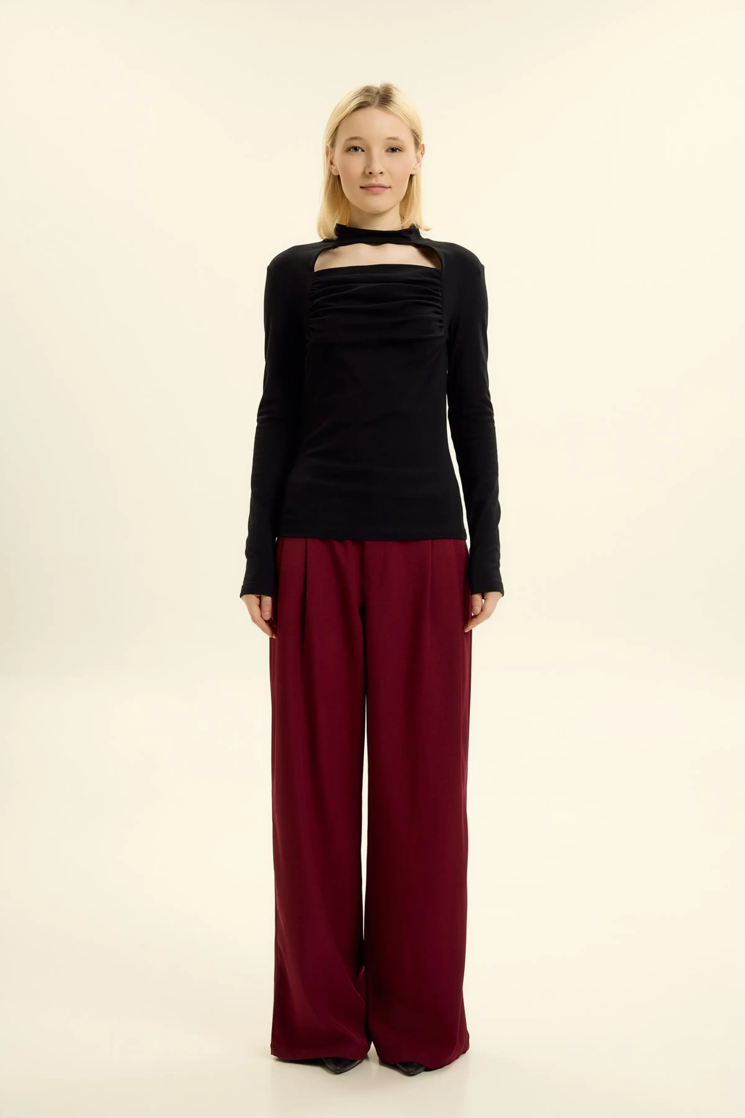 Лонгслив черный для женщин 46229-1 59