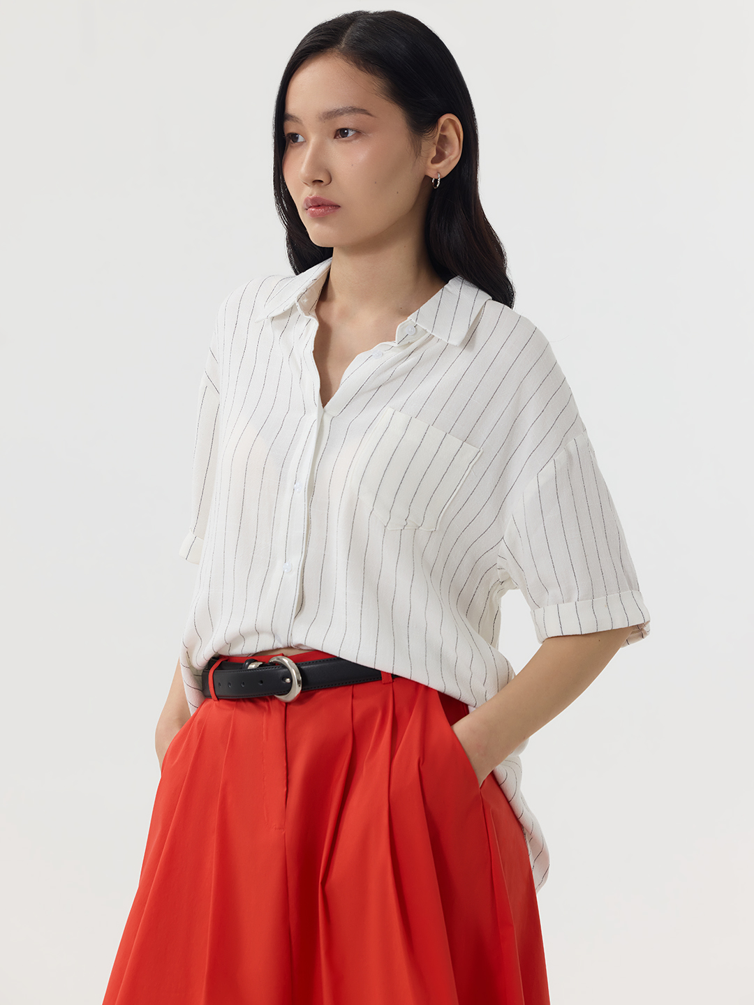 Рубашка бело-черная полоска для женщин 49503-46 66