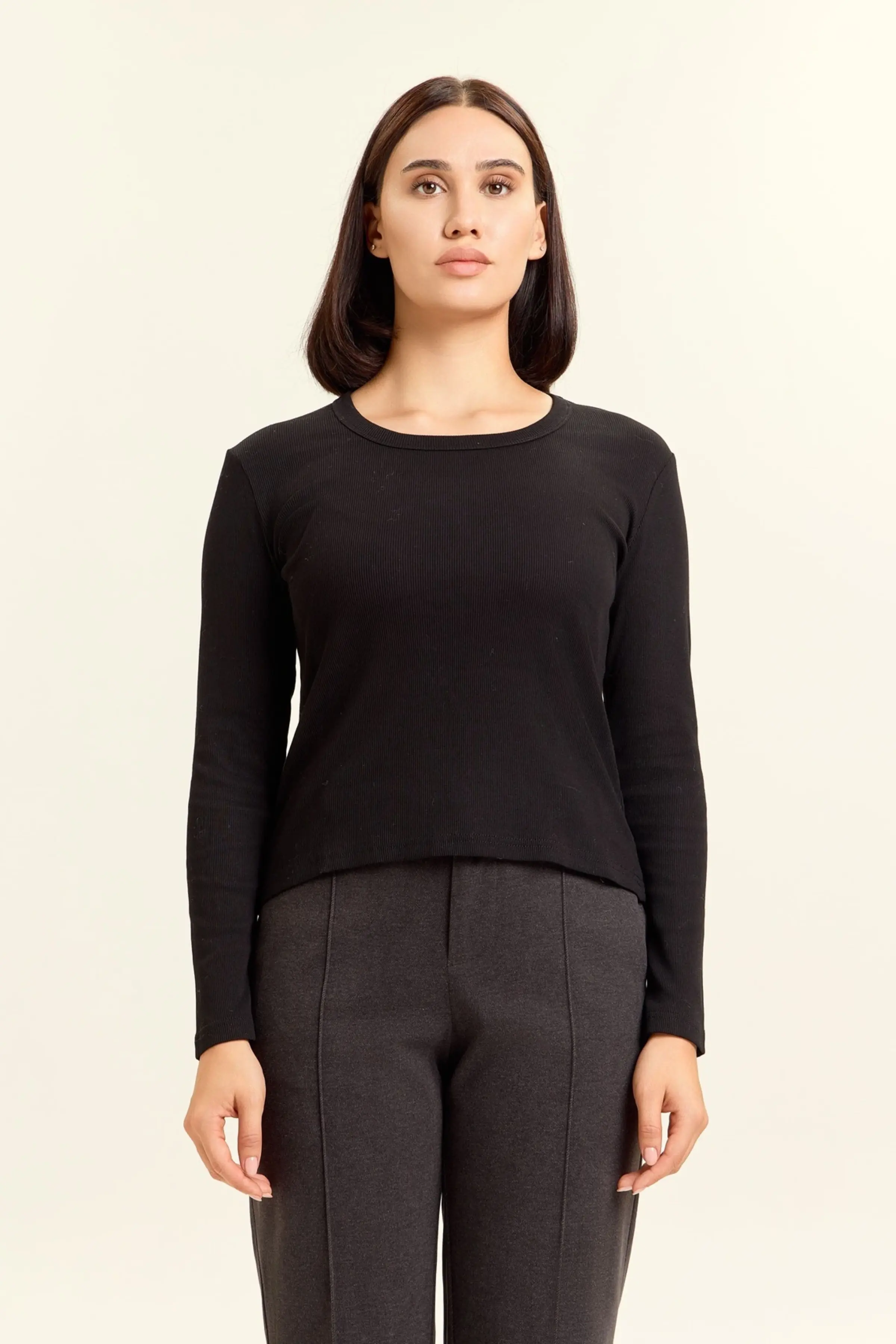 Лонгслив черный для женщин 47183-1 59
