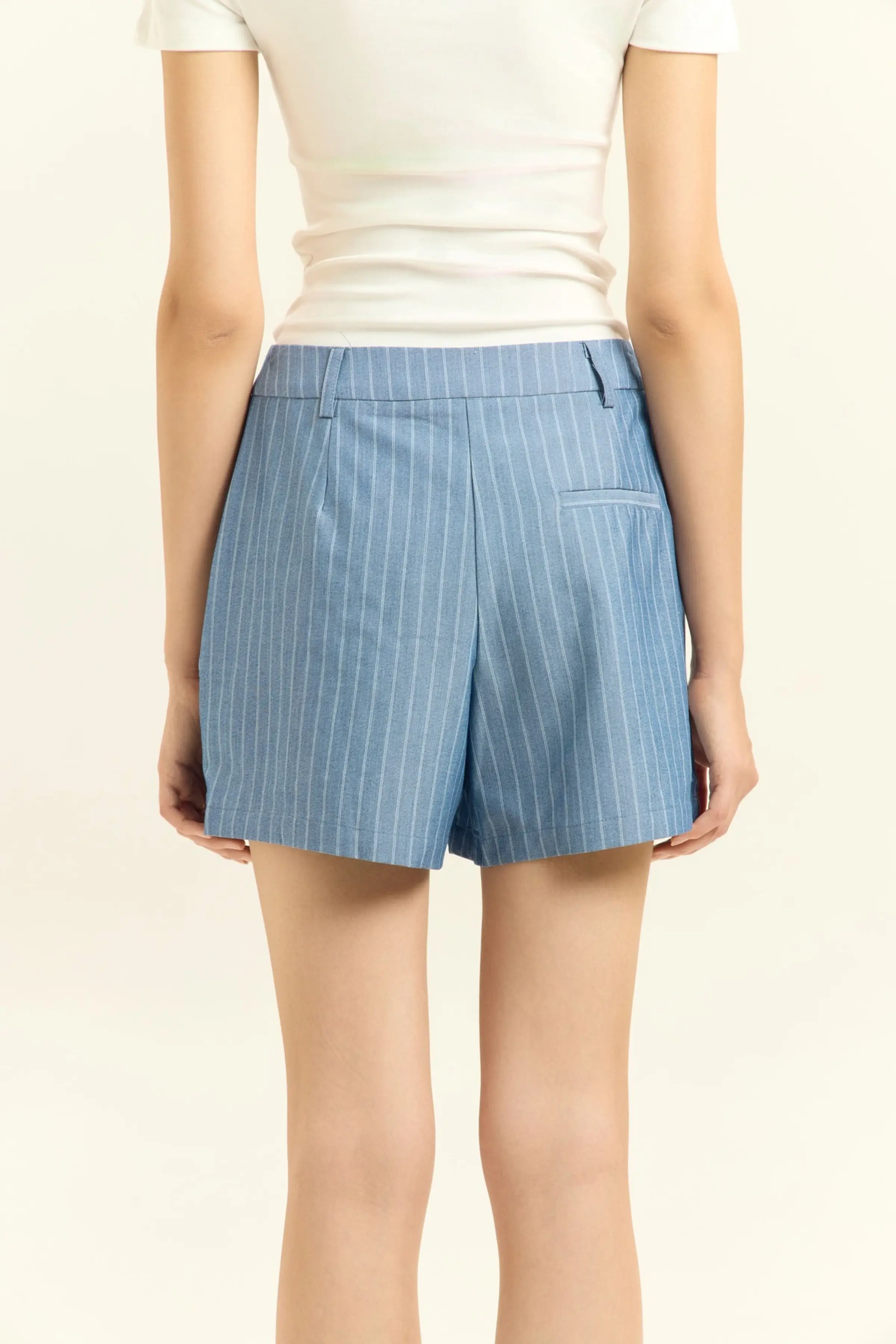 Шорты бело-синяя полоска для женщин 45293-48 57