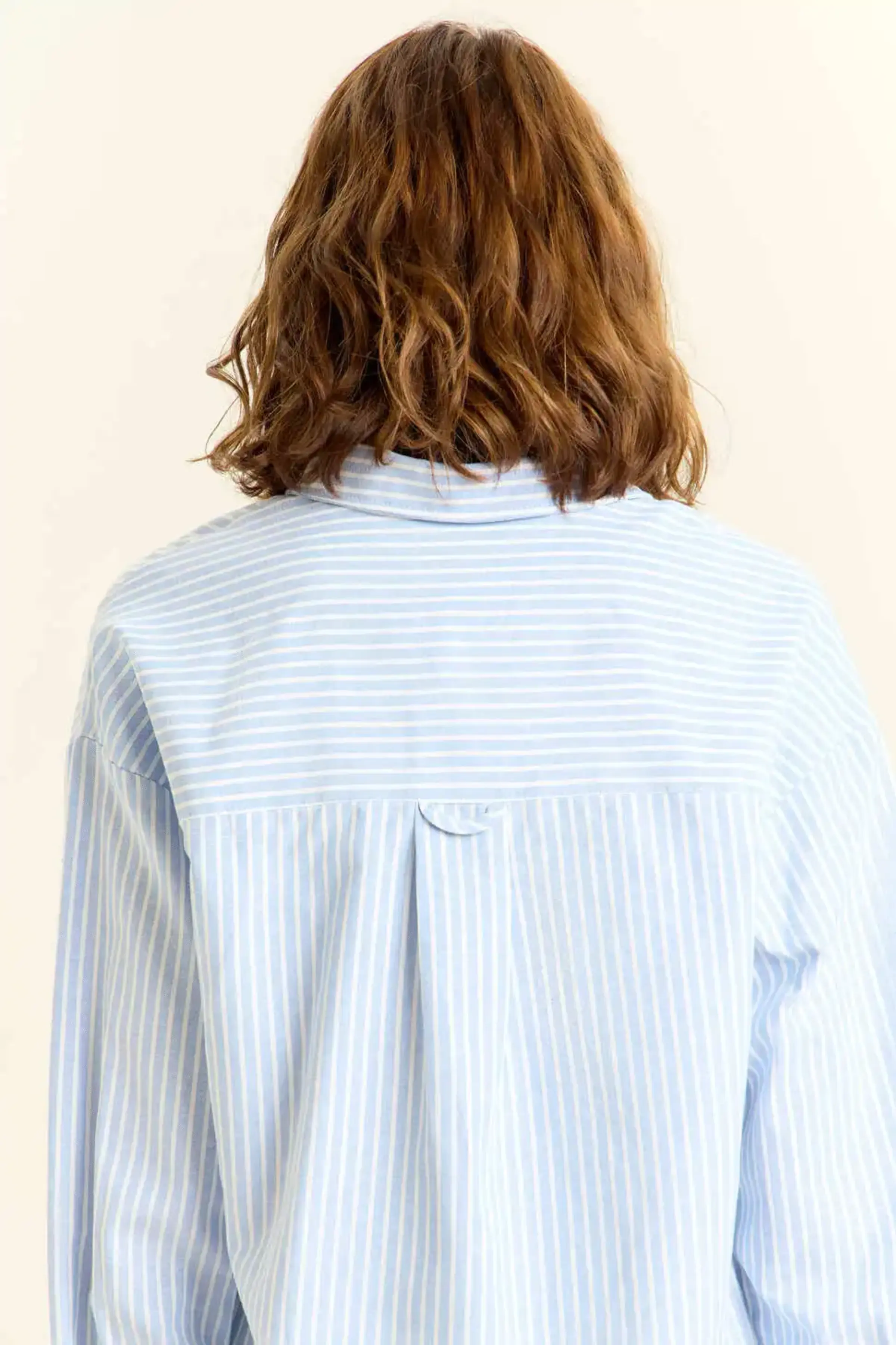 Рубашка бело-синяя полоска для женщин 45243-48 66