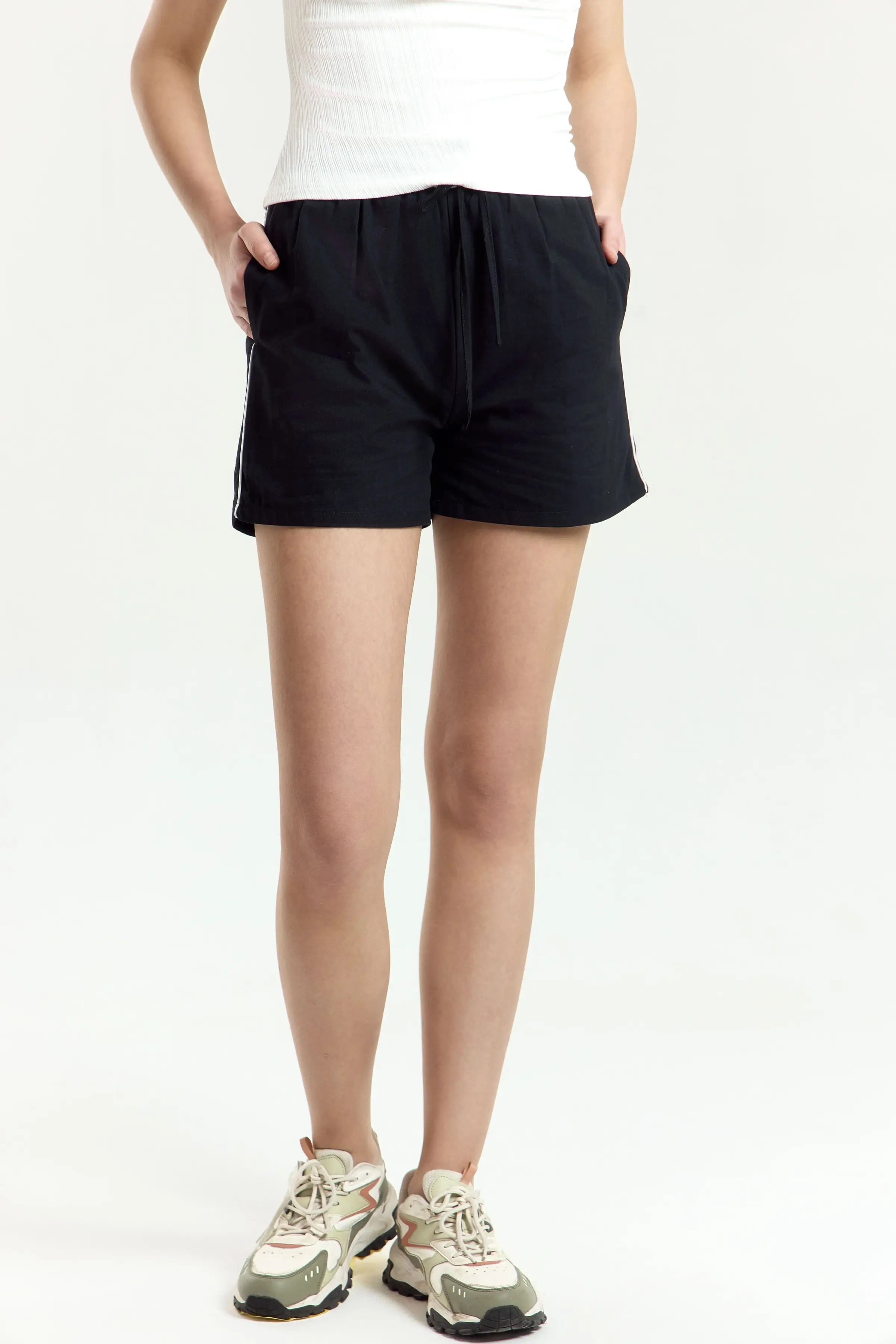 Шорты черный для женщин 45298-1 57