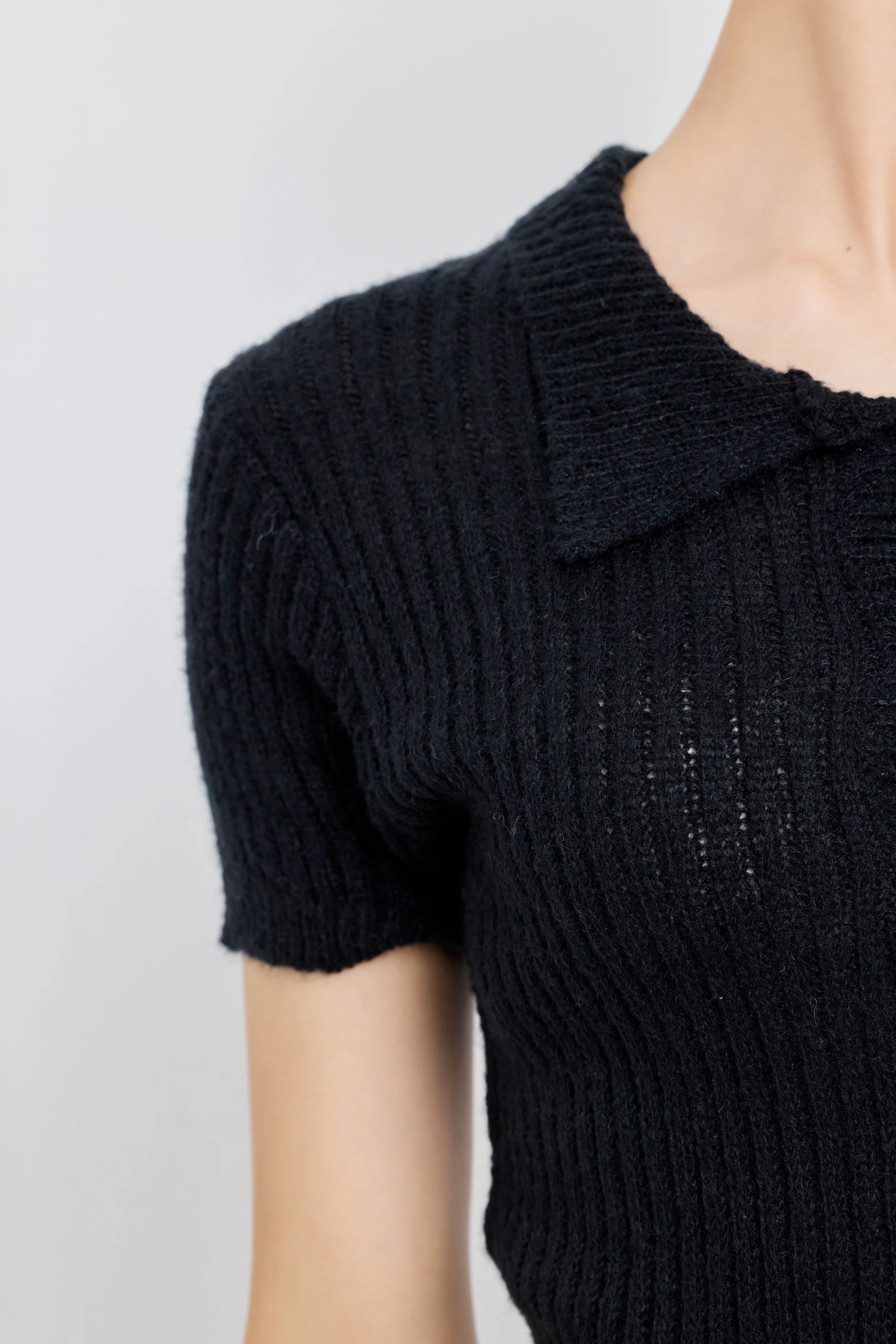 Джемпер черный для женщин 42194-1 60