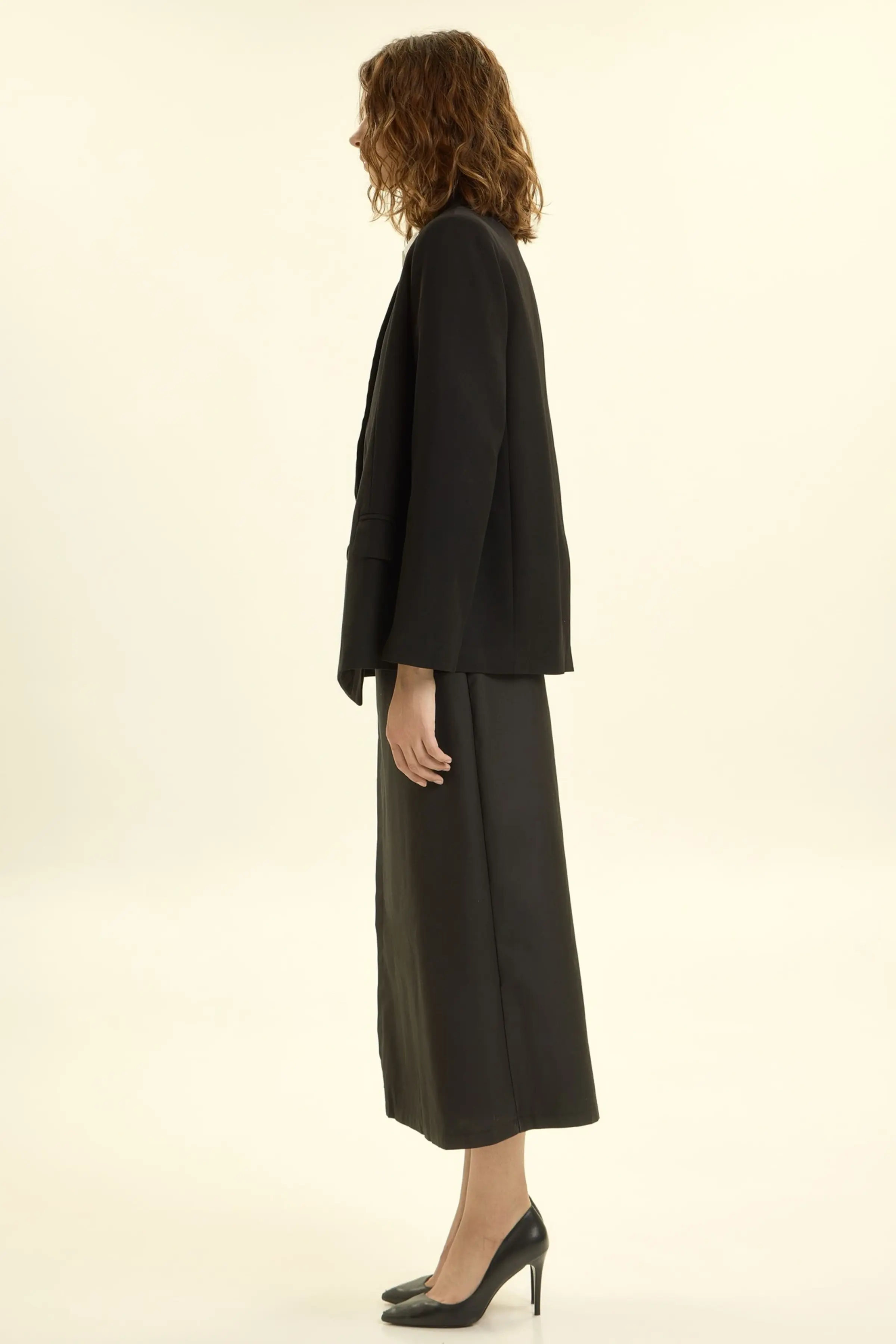 Жакет черный для женщин 46263-1 64