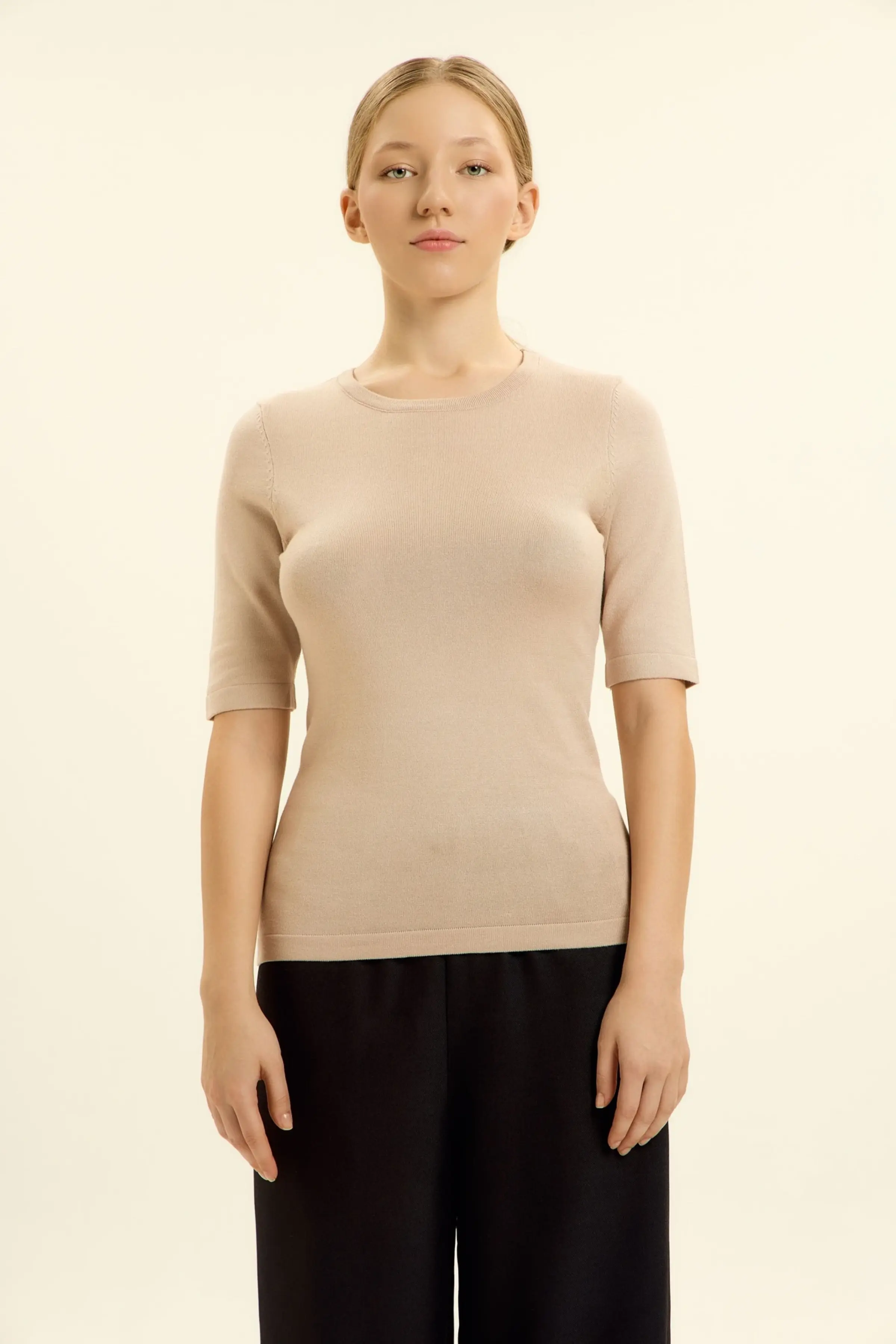 Джемпер бежевый для женщин 46109-15 60