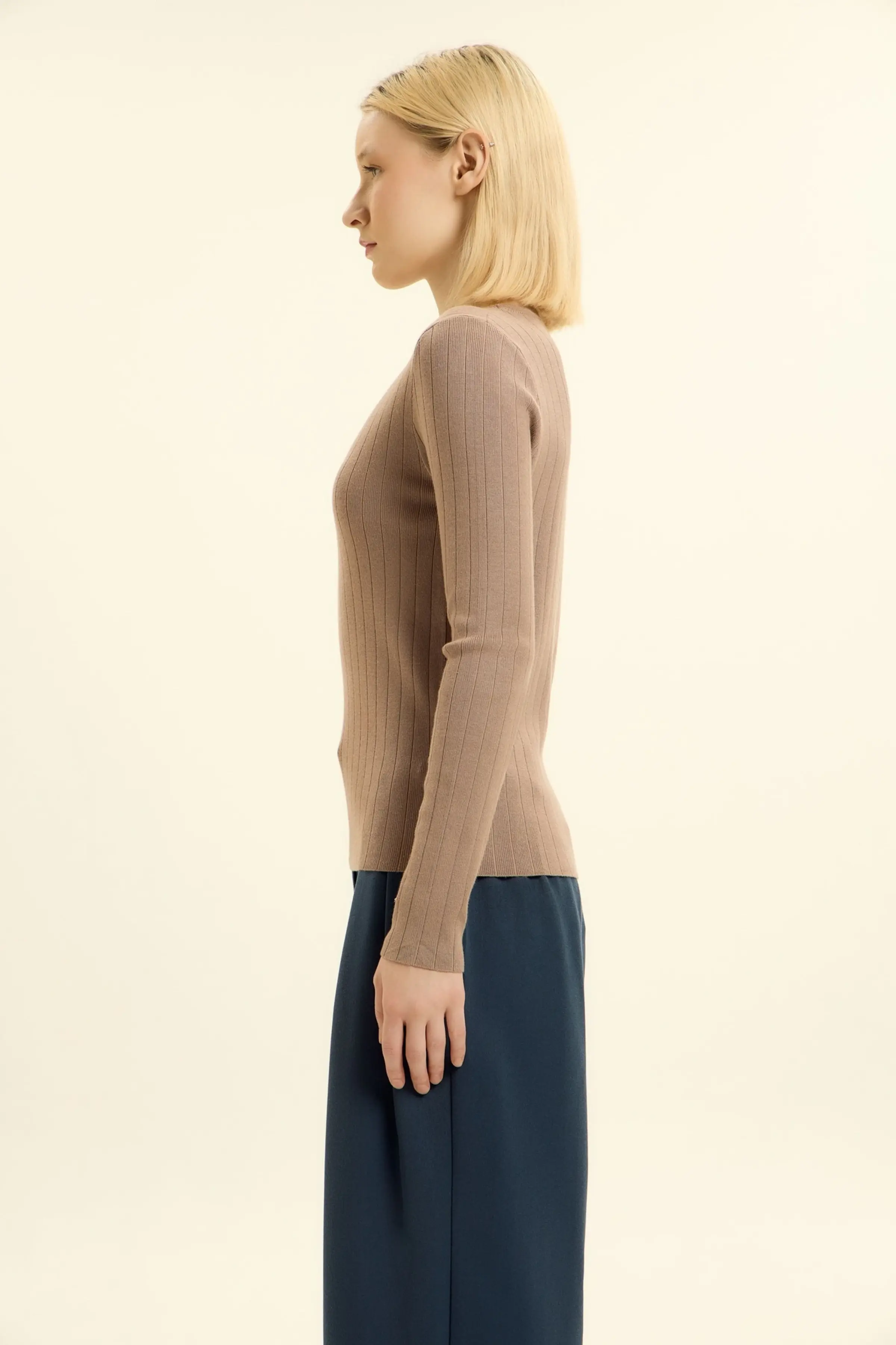 Джемпер бежевый для женщин 46245-15 60