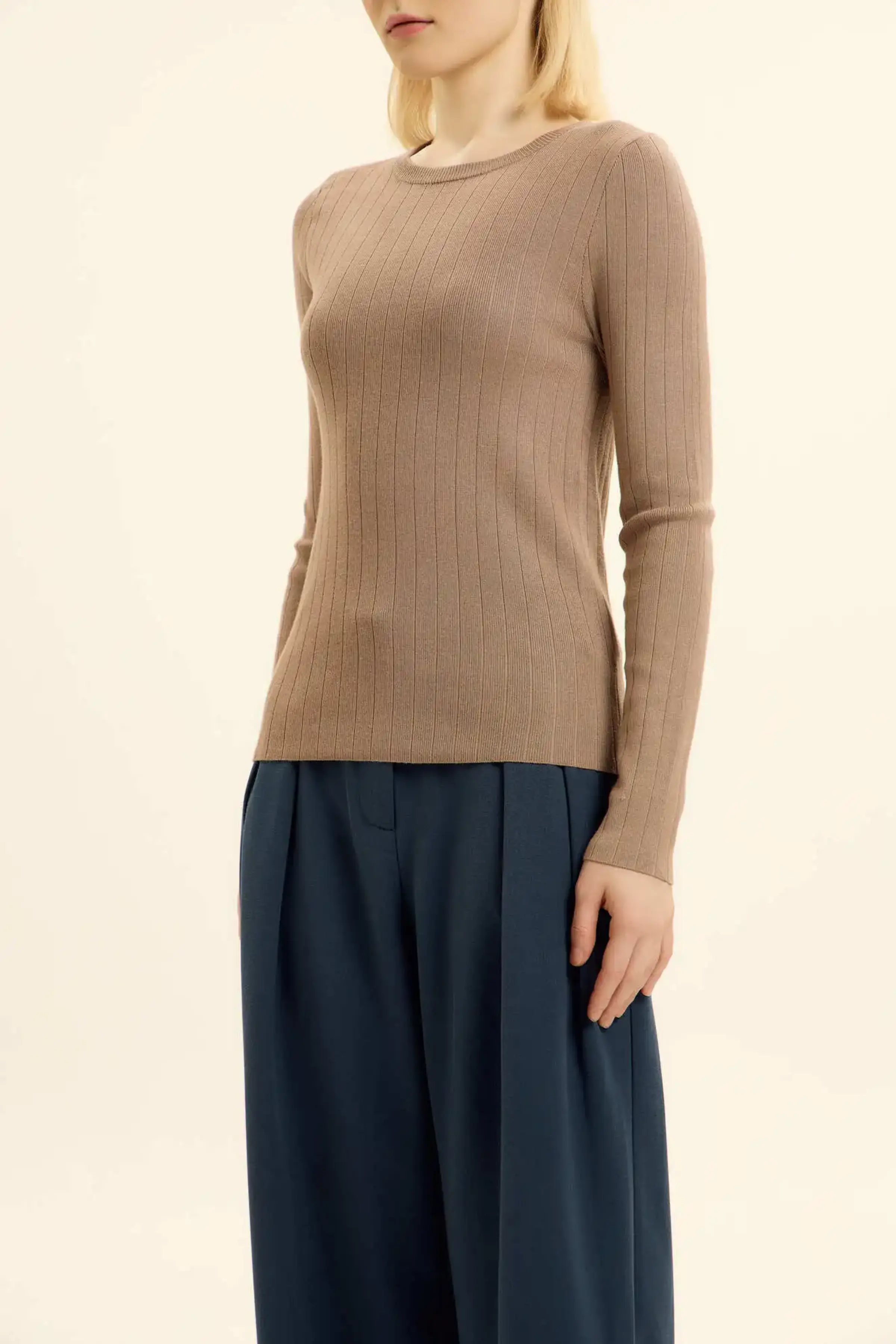 Джемпер бежевый для женщин 46245-15 60