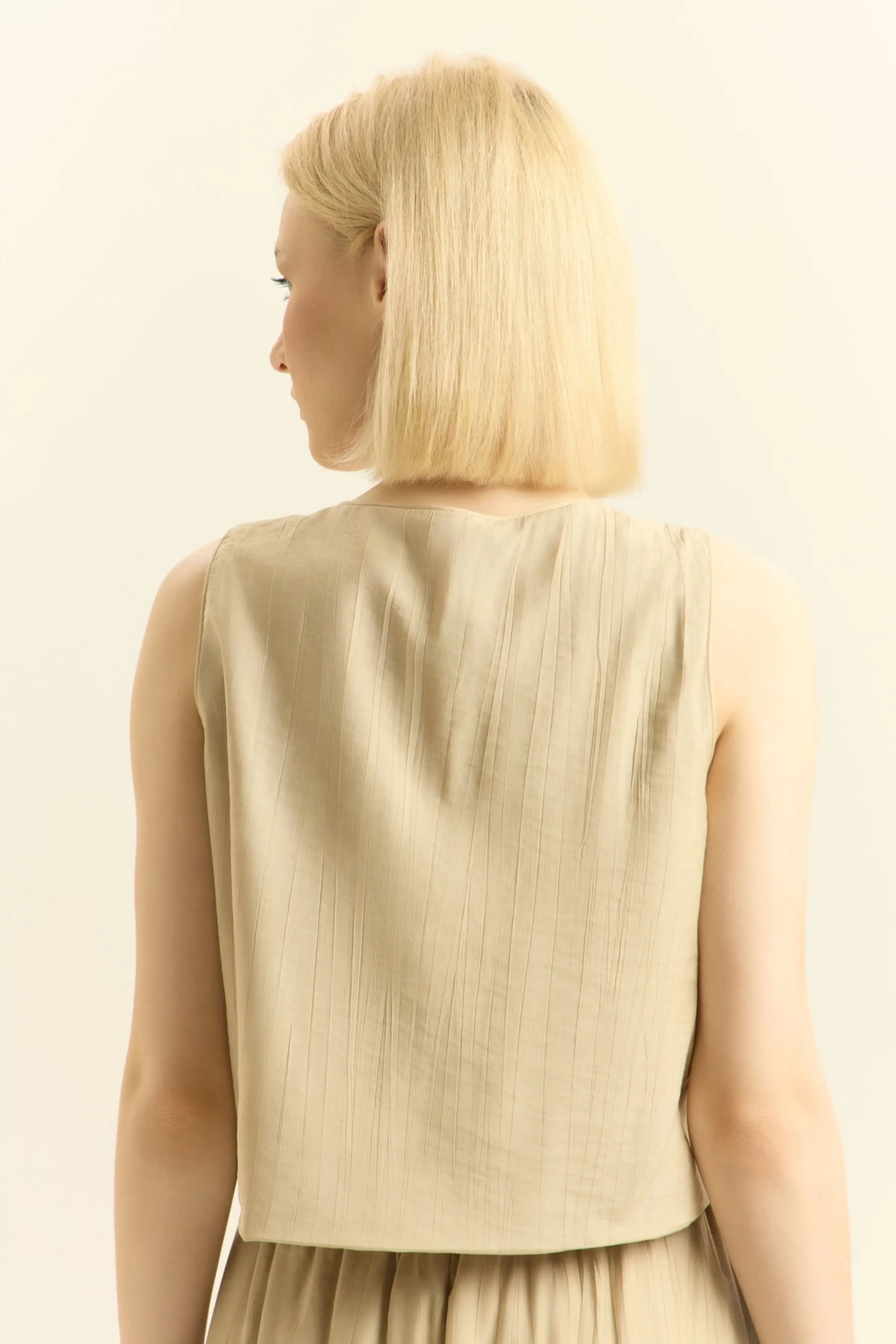 Жилетка бежевый для женщин 45214-15 68