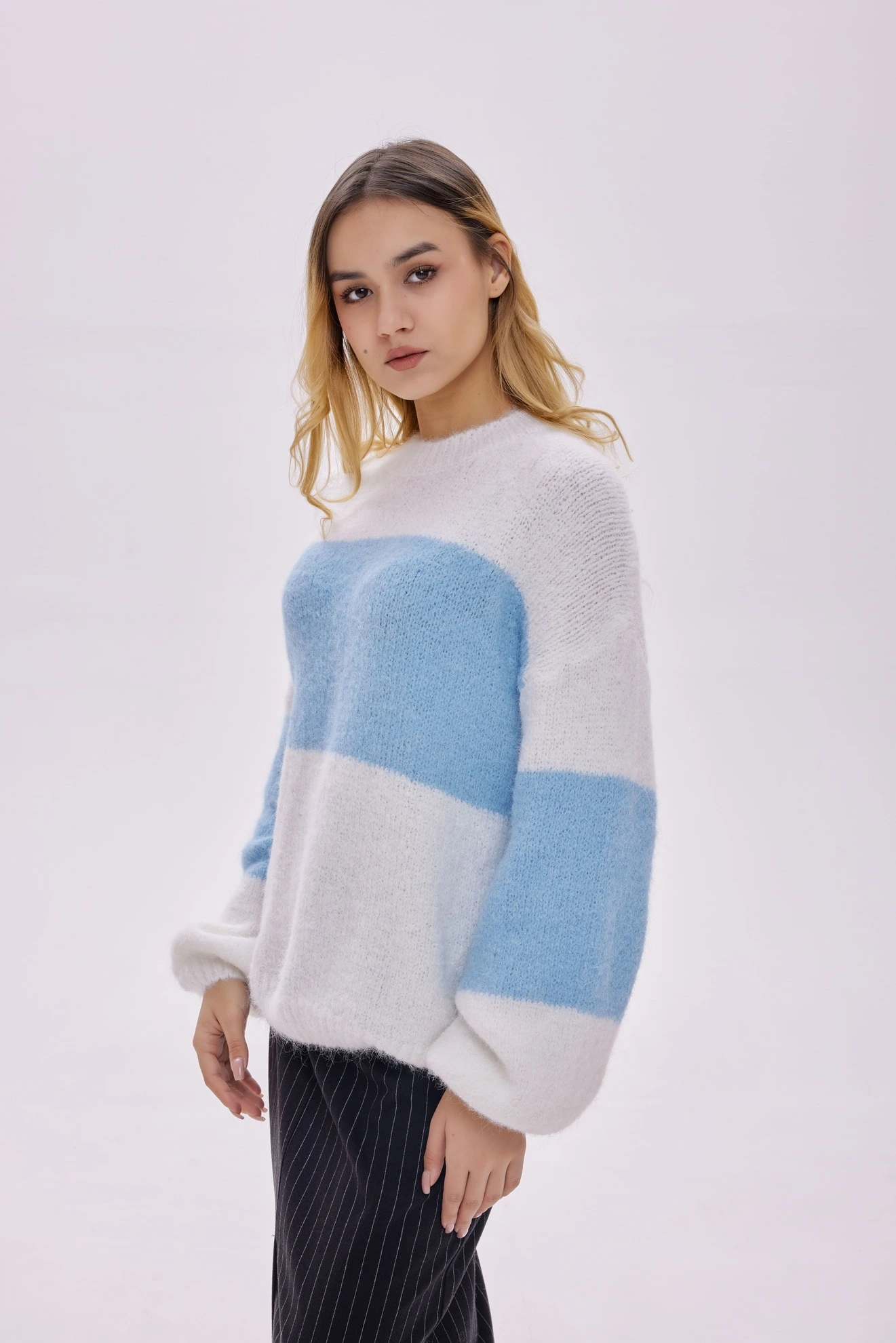 Свитер синий для женщин 39219-65 65