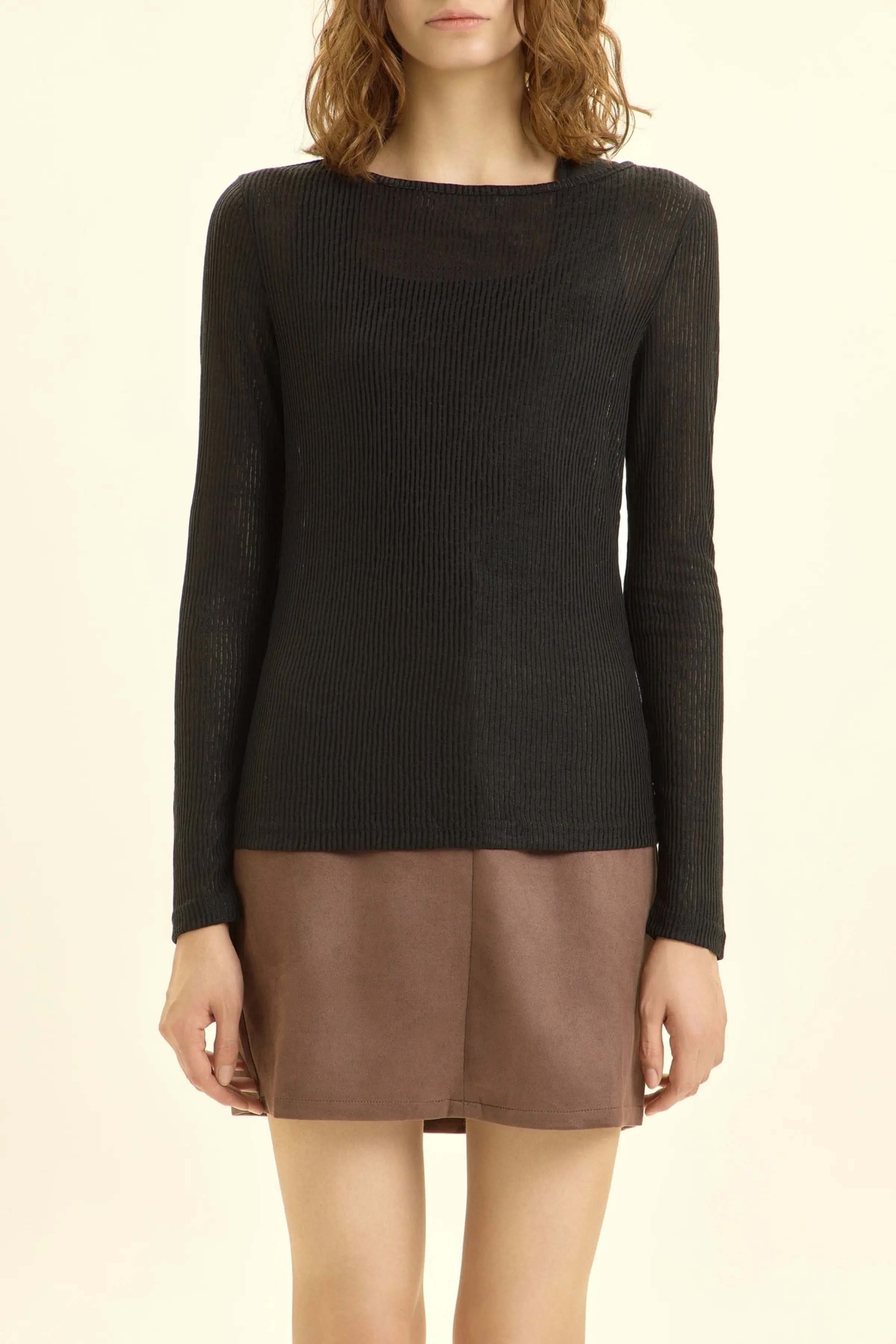 Лонгслив черный для женщин 44306-1 59