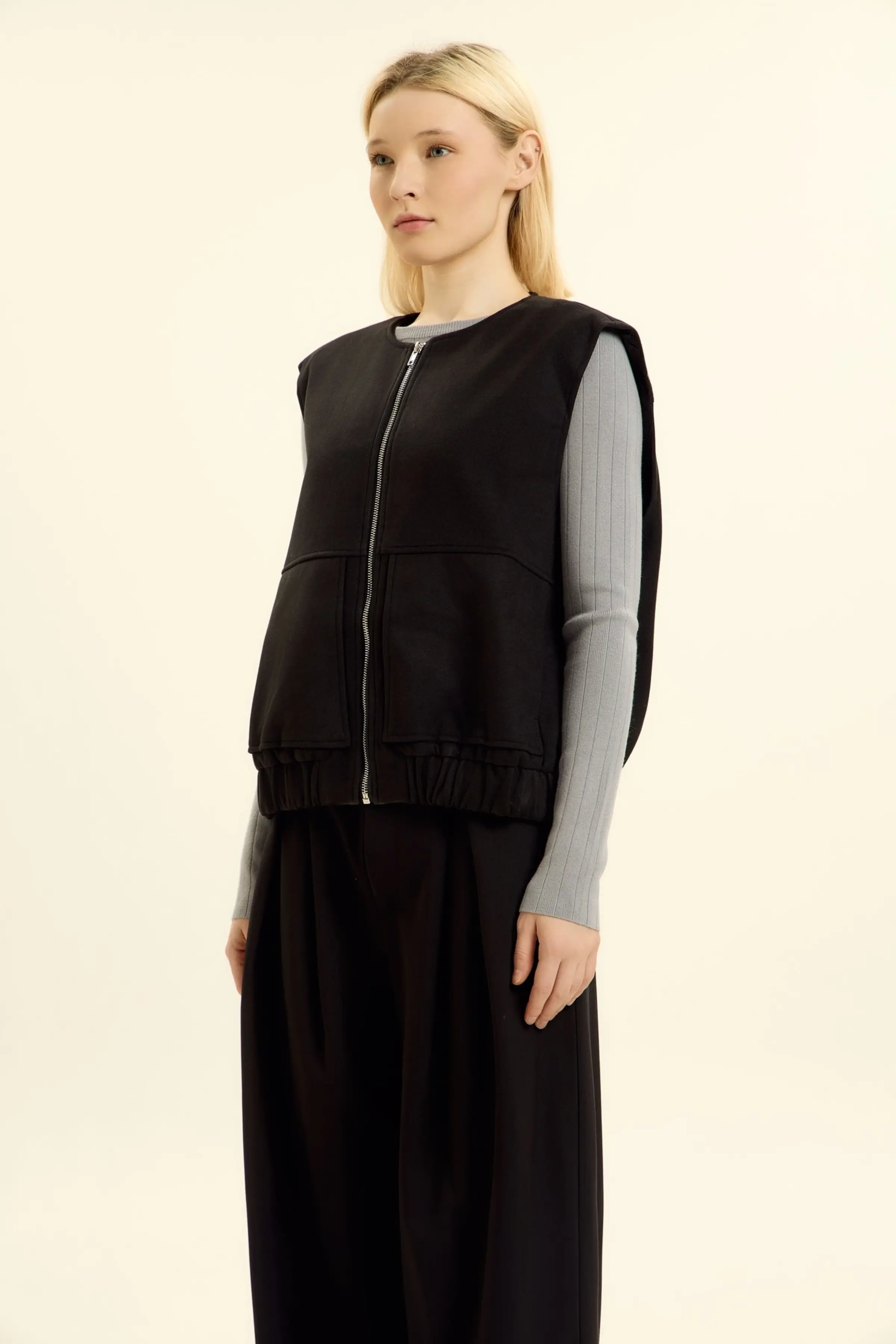 Жилетка черный для женщин 46259-1 58