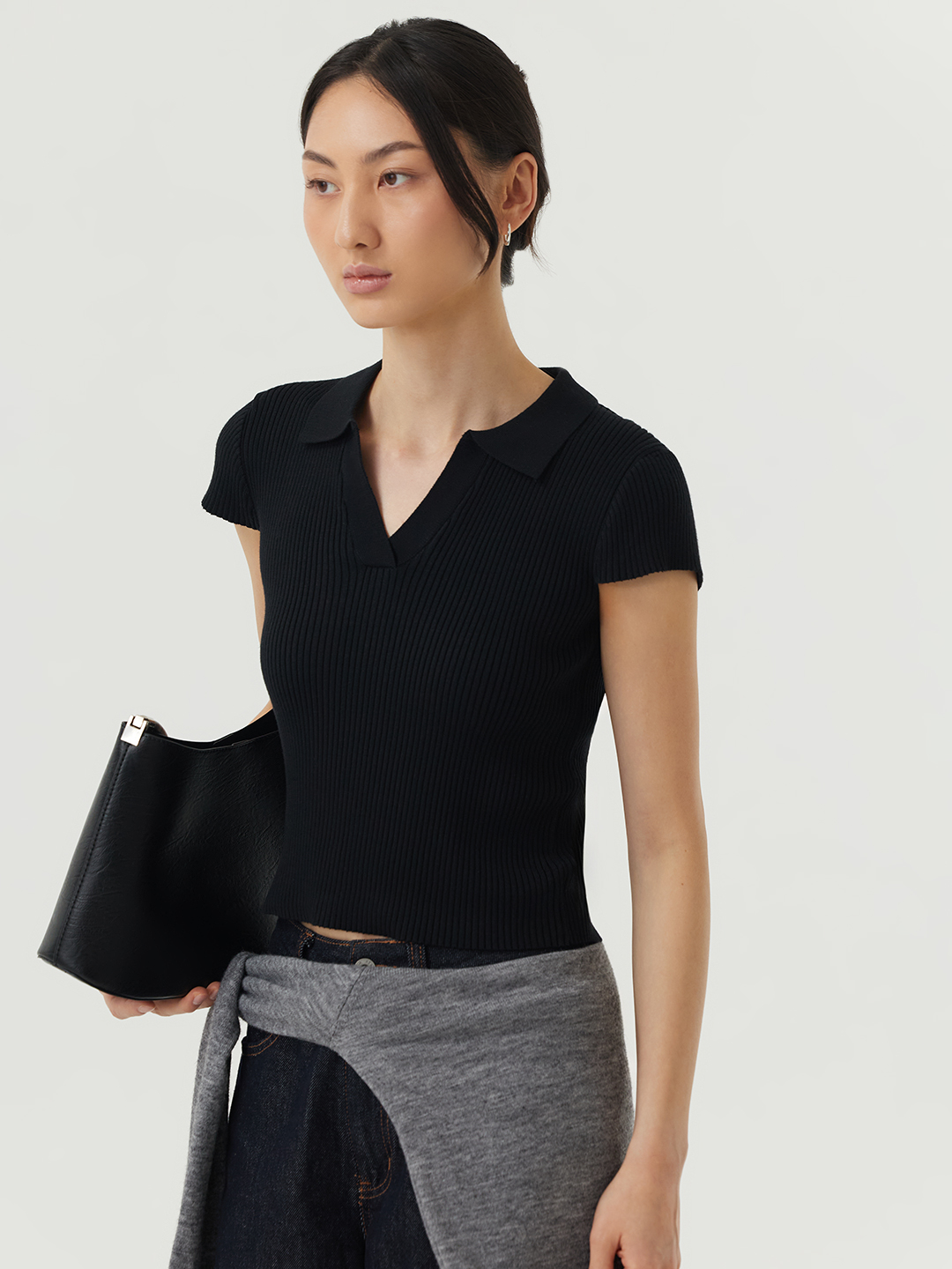 Джемпер черный для женщин 48155-1 60