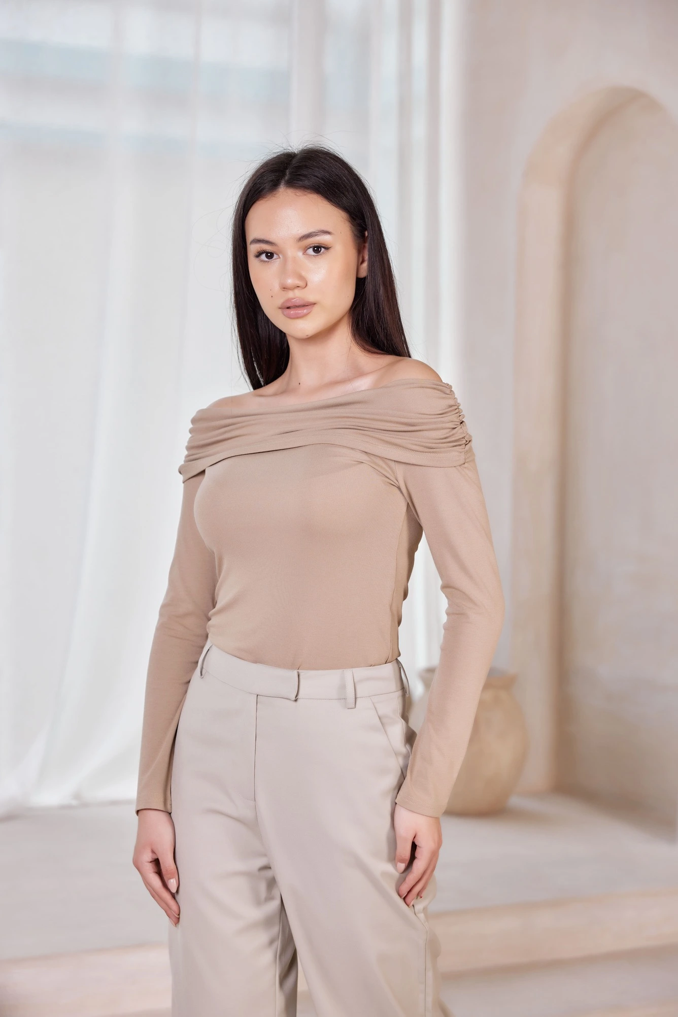 Лонгслив бежевый для женщин 42223-15 59