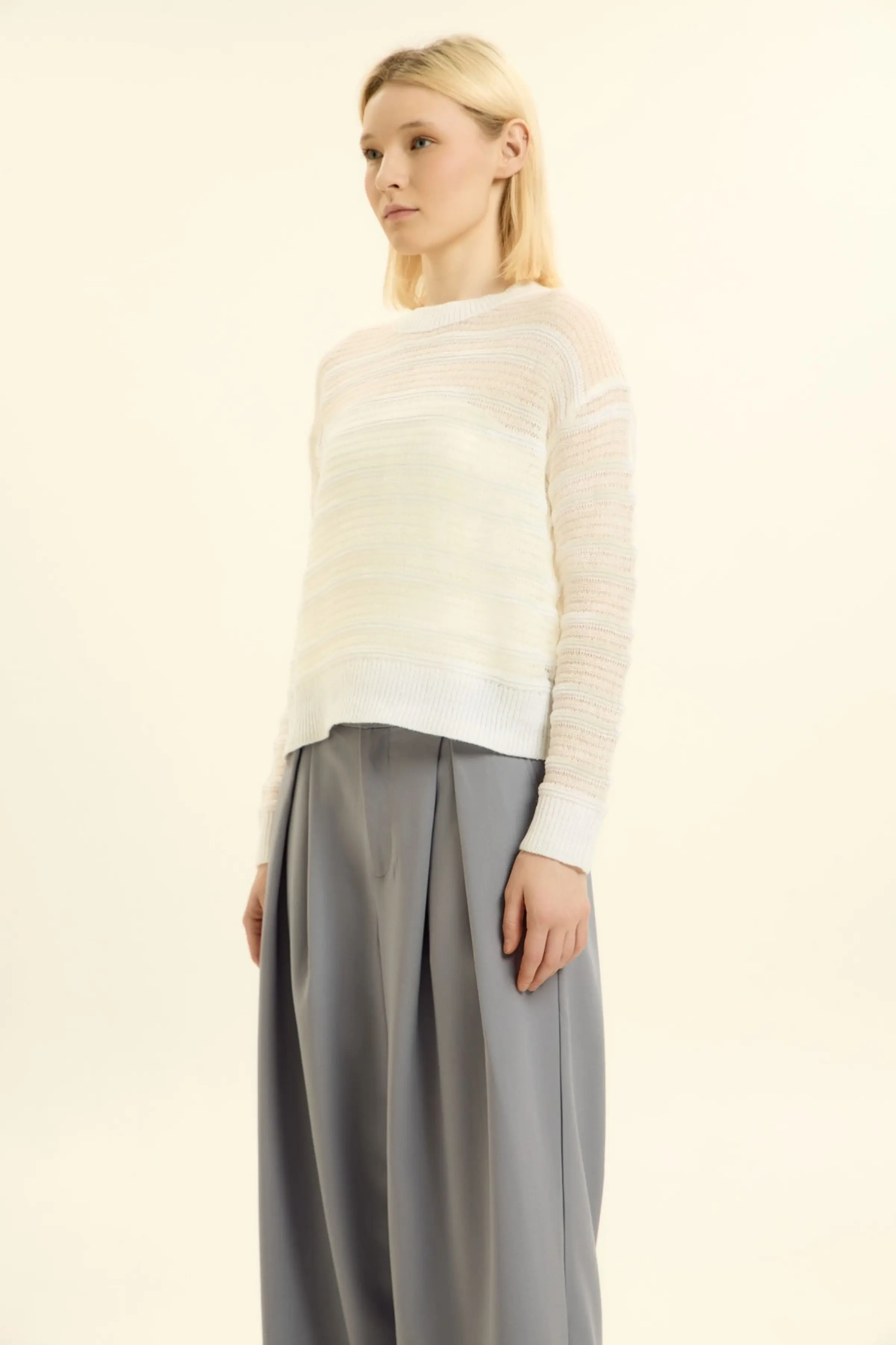 Джемпер белый для женщин 46225-4 60