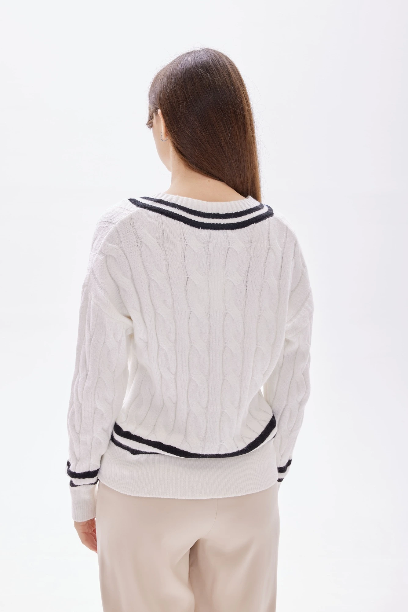 Джемпер черно-белый для женщин 40105-109 60