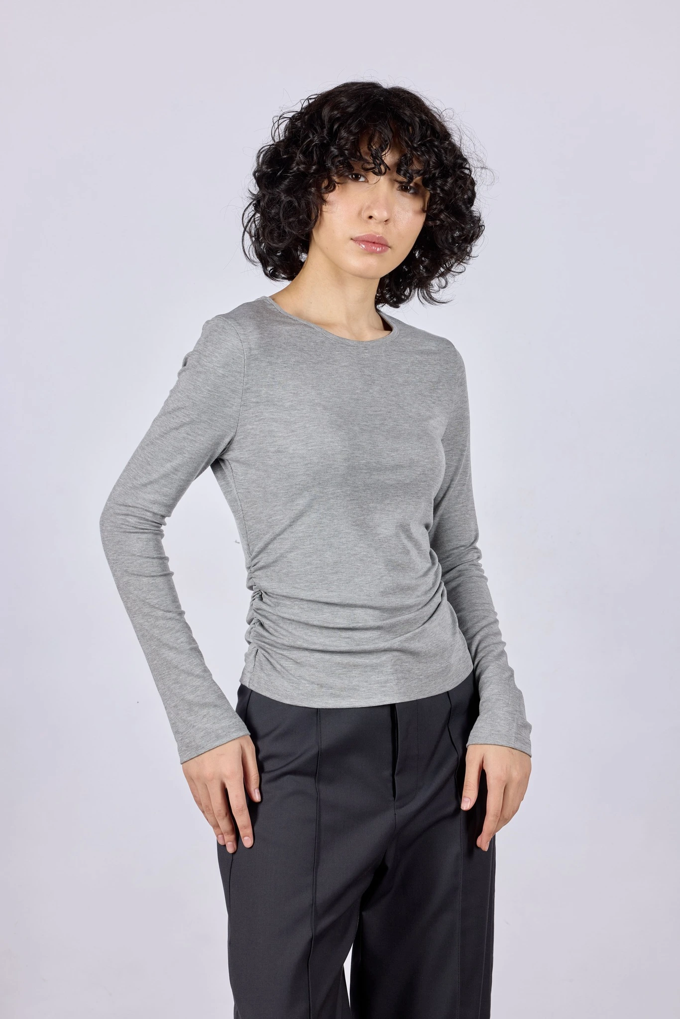 Лонгслив серый для женщин 44153-61 59