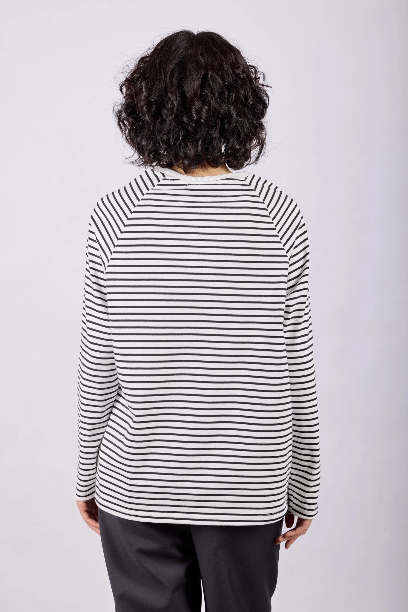 Лонгслив бело-синяя полоска для женщин 44118-48 59