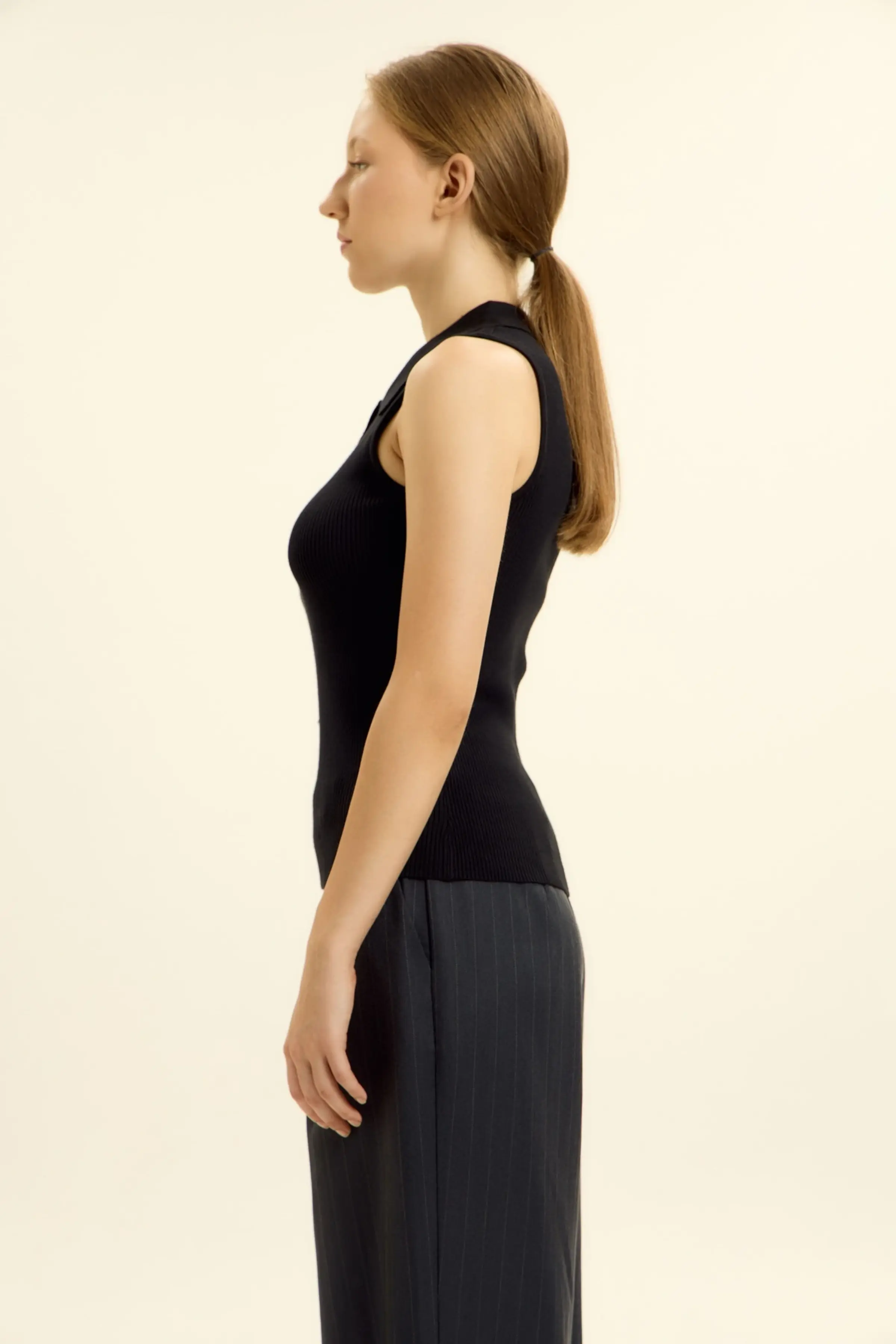 Джемпер черный для женщин 46238-1 60