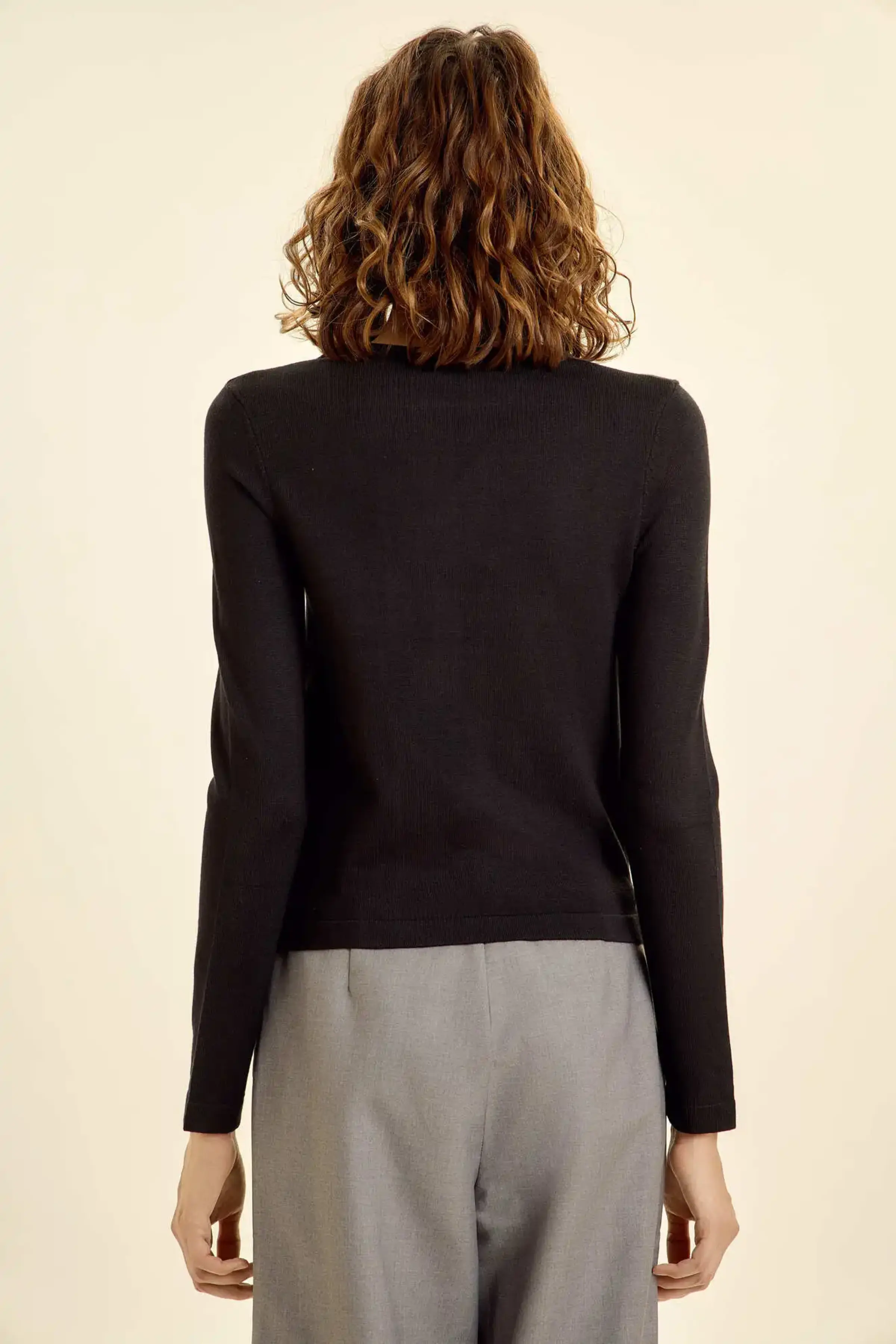 Джемпер черный для женщин 46129-1 60