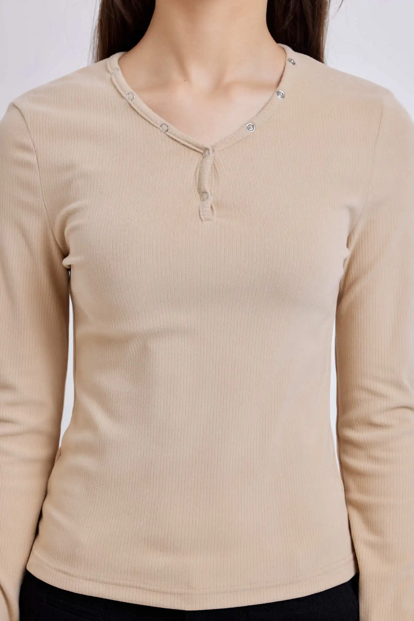 Лонгслив бежевый для женщин 42294-15 59