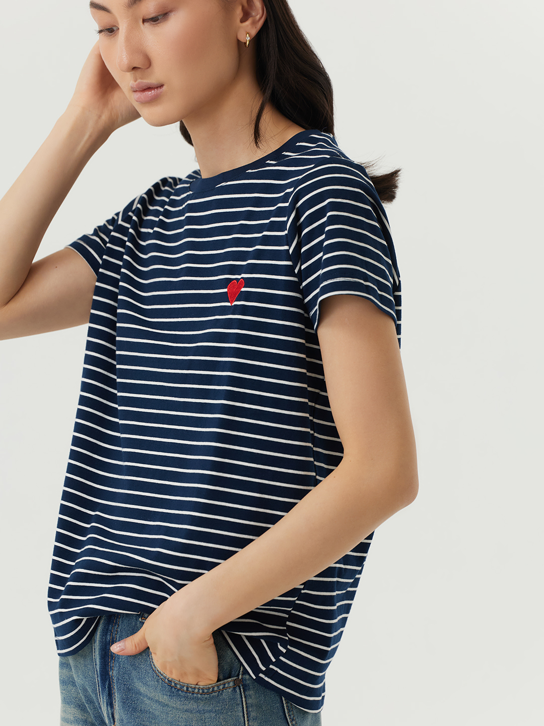 Футболка бело-синяя полоска для женщин 48279-48 67