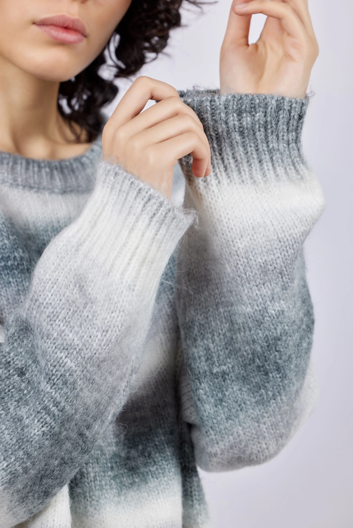 Свитер серый для женщин 43239-61 65