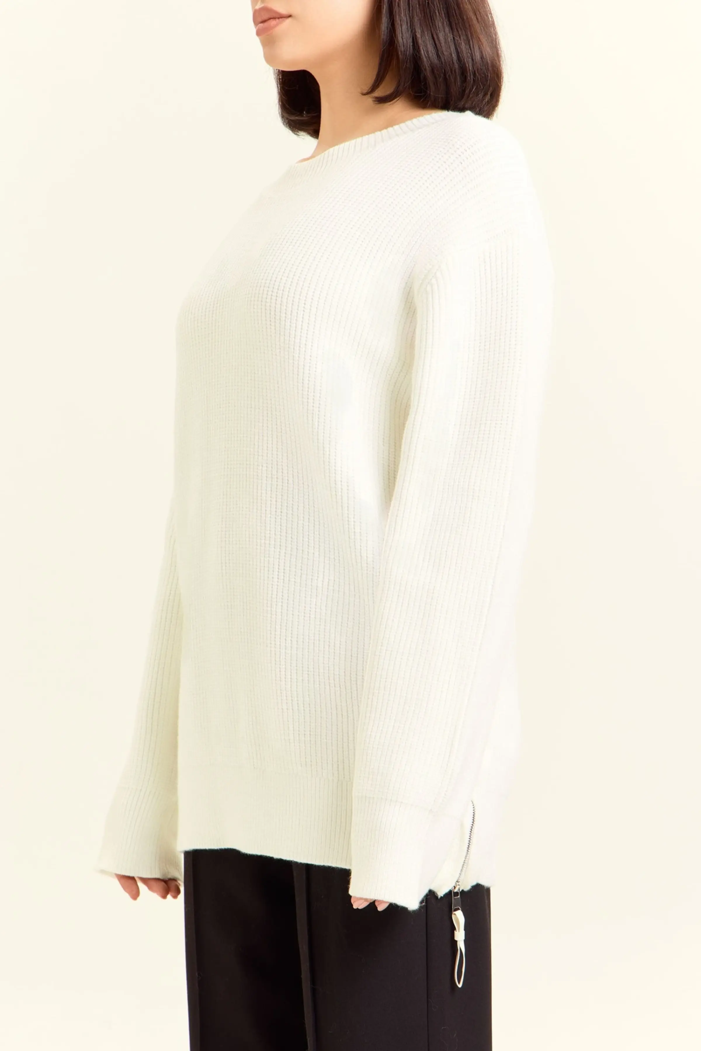 Свитер белый для женщин 47139-4 65