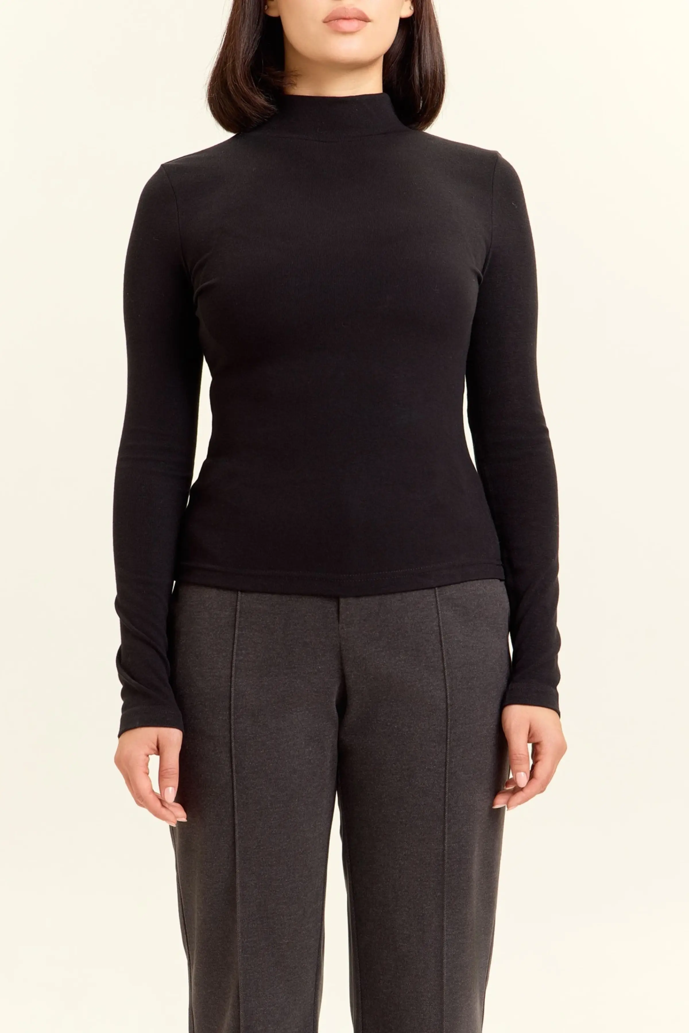 Лонгслив черный для женщин 47224-1 59