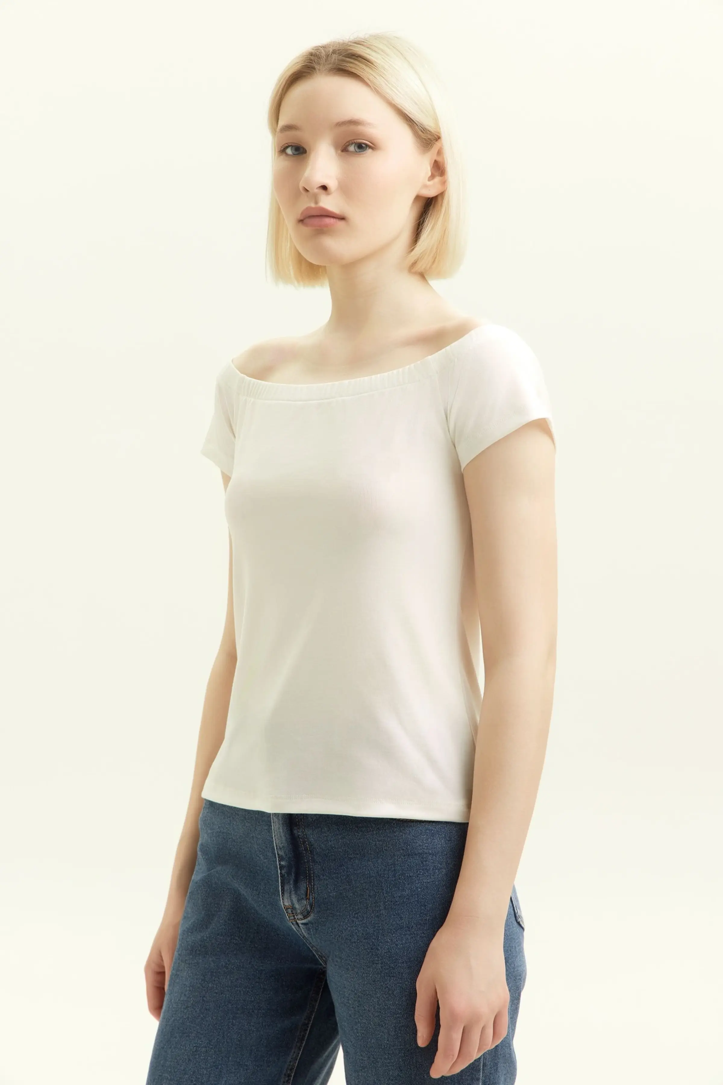 Топ белый для женщин 45148-4 46