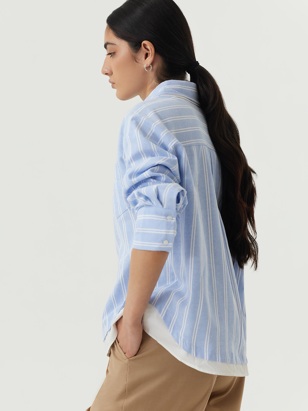 Рубашка бело-голубая полоска для женщин 48250-47 66