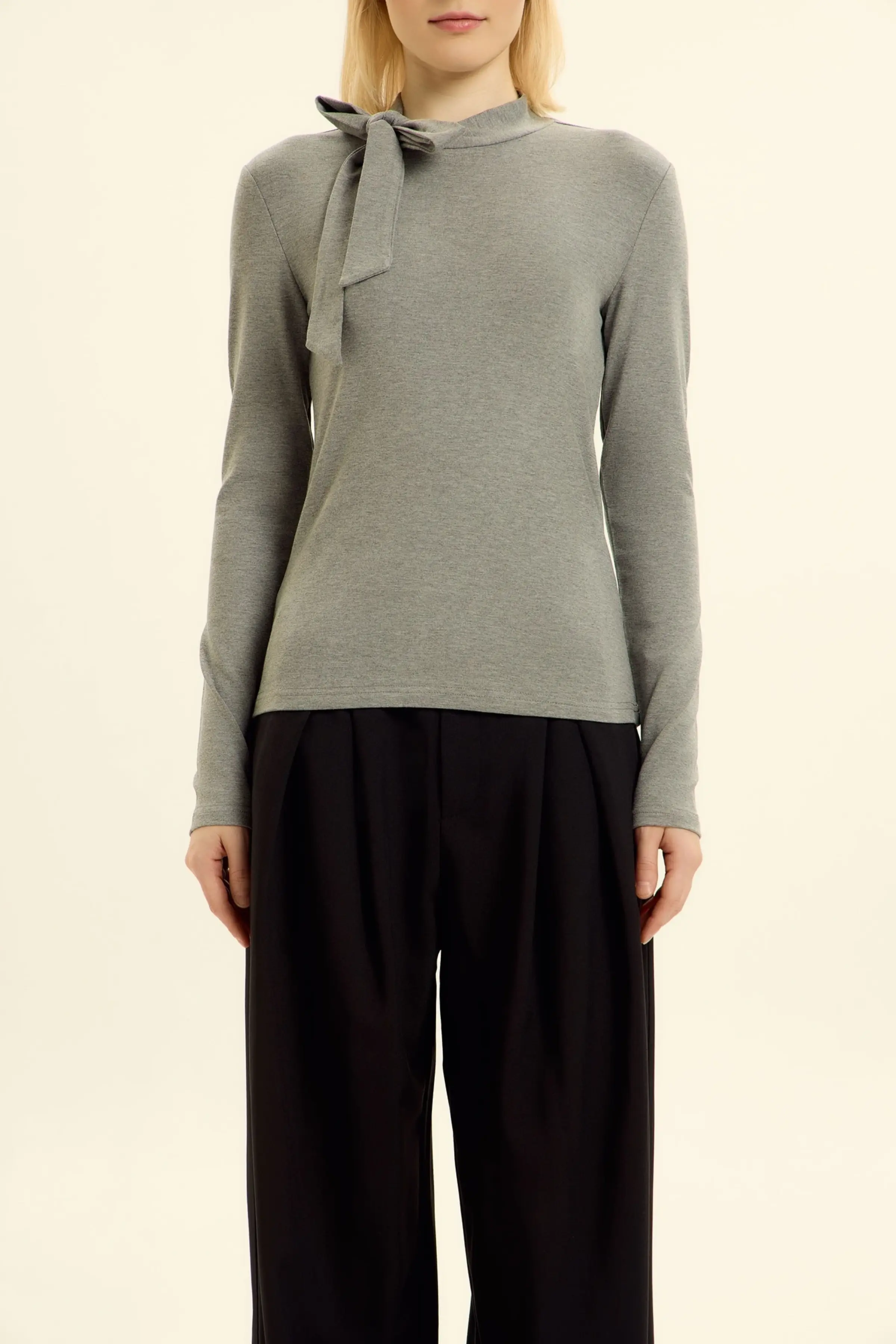 Лонгслив серый для женщин 46220-61 59