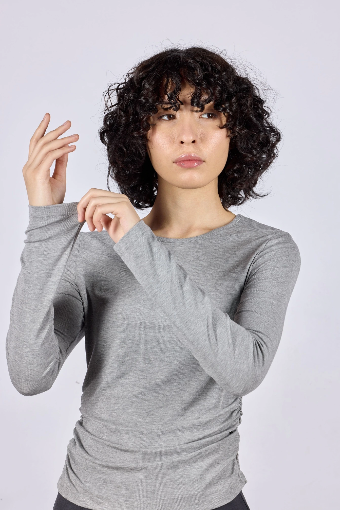 Лонгслив серый для женщин 44153-61 59